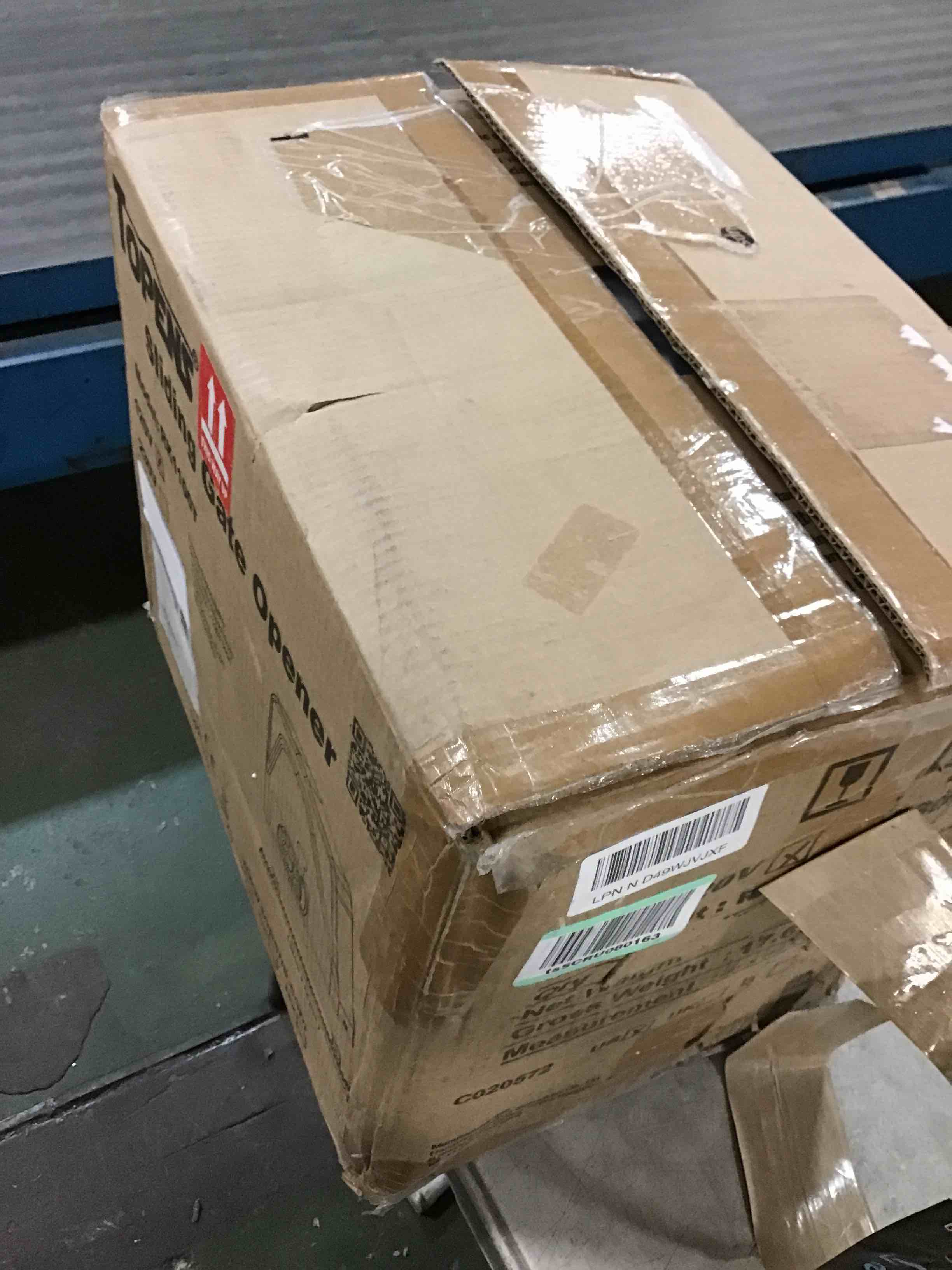 https://s3.amazonaws.com/lotting-images-prod/bidfta/PNK0250372_1728001786816.jpeg