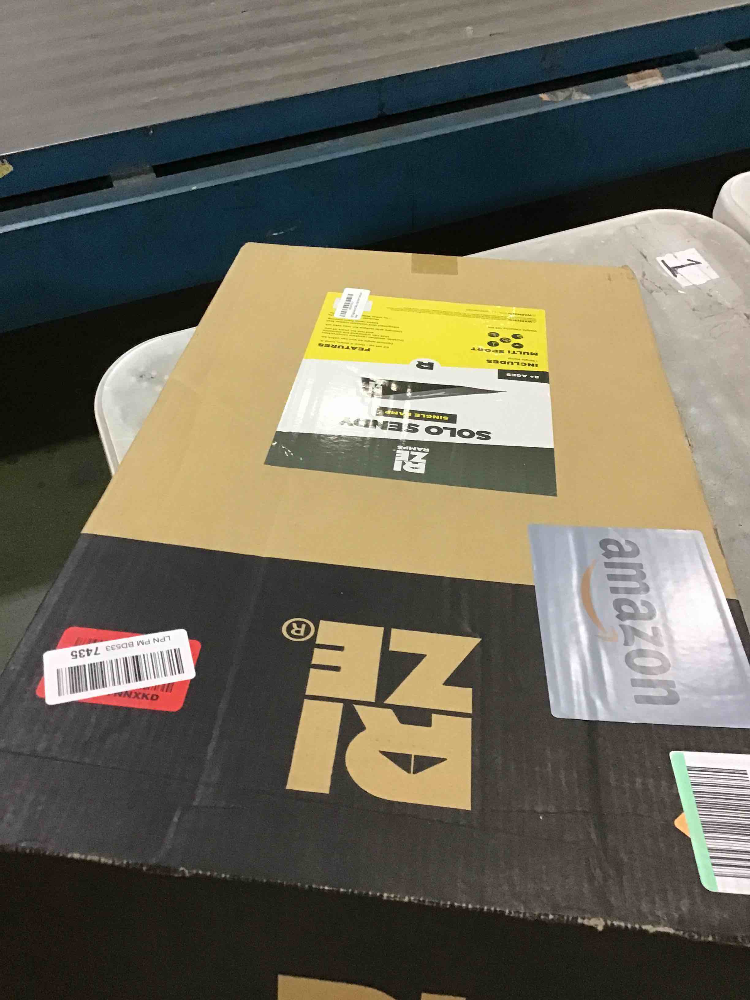https://s3.amazonaws.com/lotting-images-prod/bidfta/PNK0250414_1727997723235.jpeg