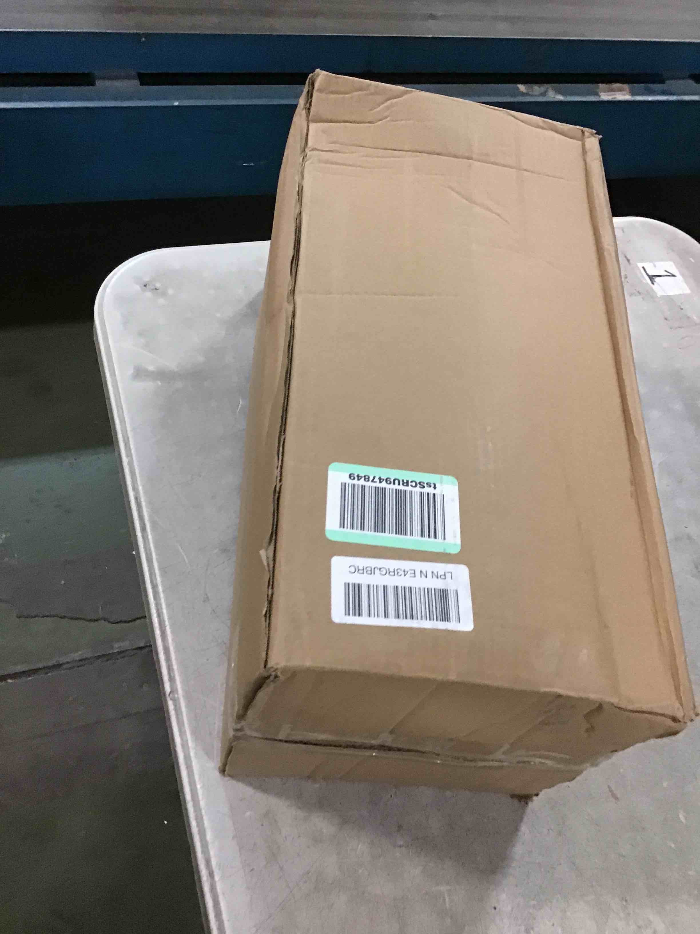 https://s3.amazonaws.com/lotting-images-prod/bidfta/PNK0250452_1727993296619.jpeg