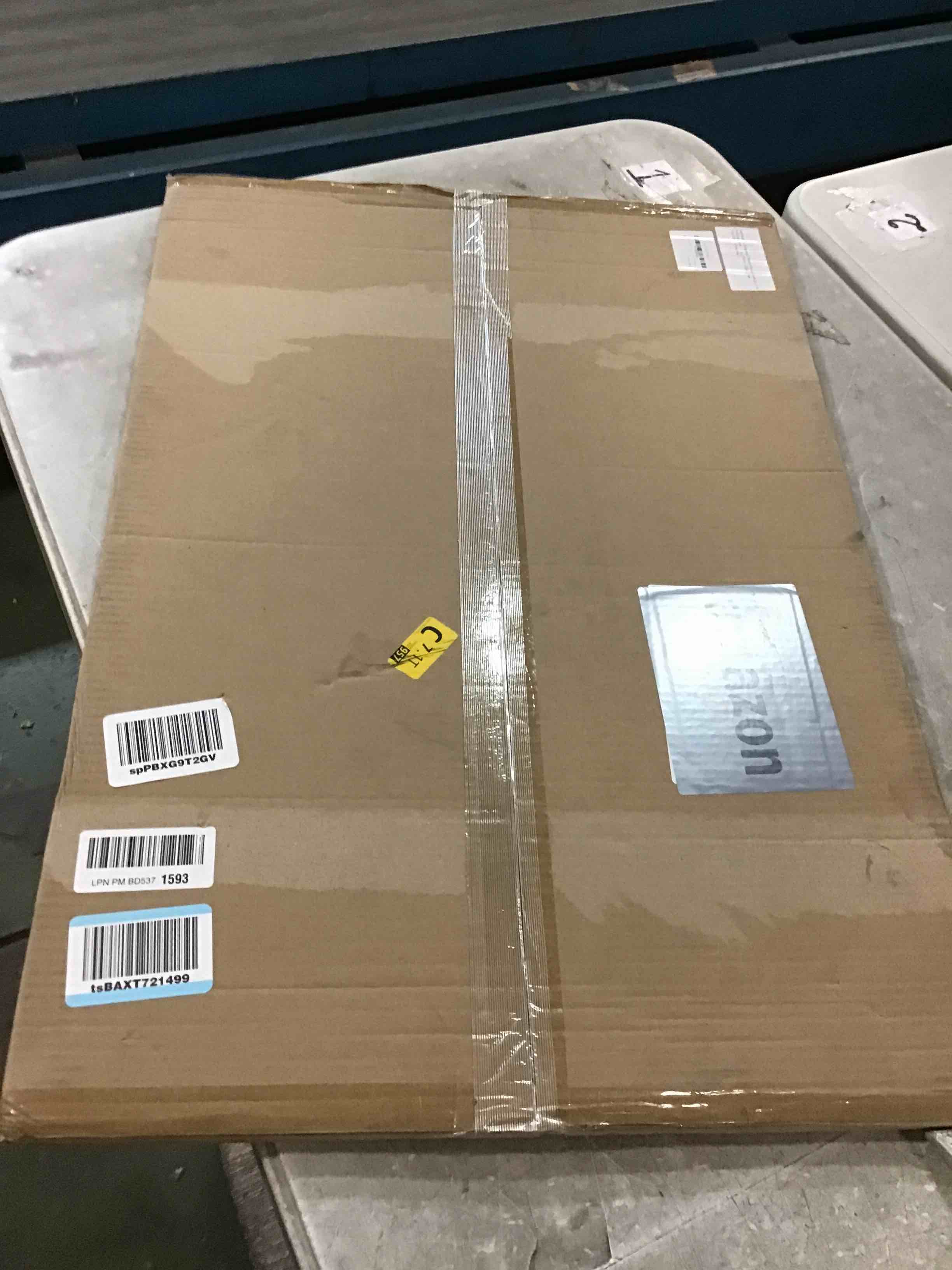 https://s3.amazonaws.com/lotting-images-prod/bidfta/PNK0250637_1727916770233.jpeg