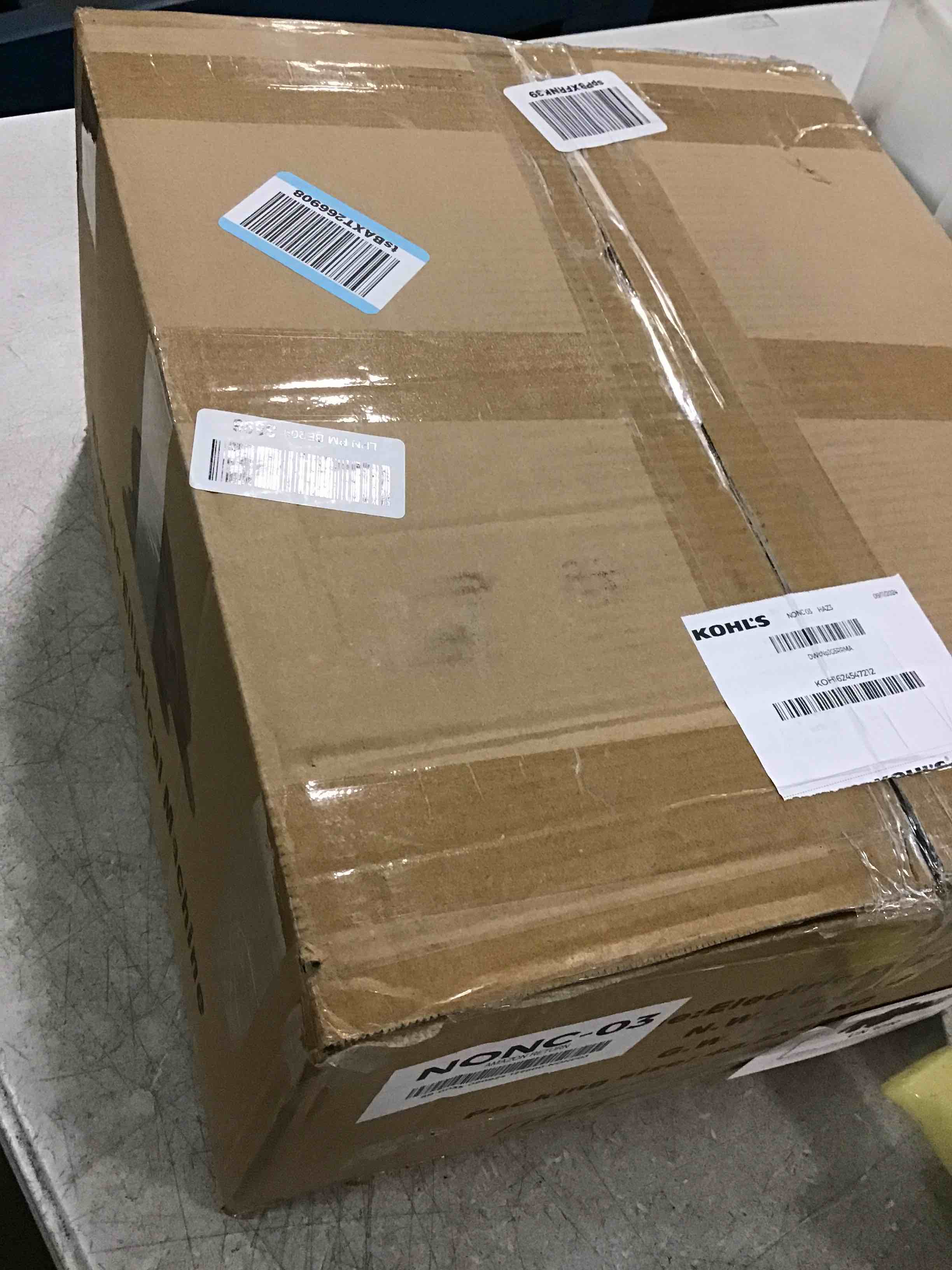 https://s3.amazonaws.com/lotting-images-prod/bidfta/PNK0251068_1727754346754.jpeg