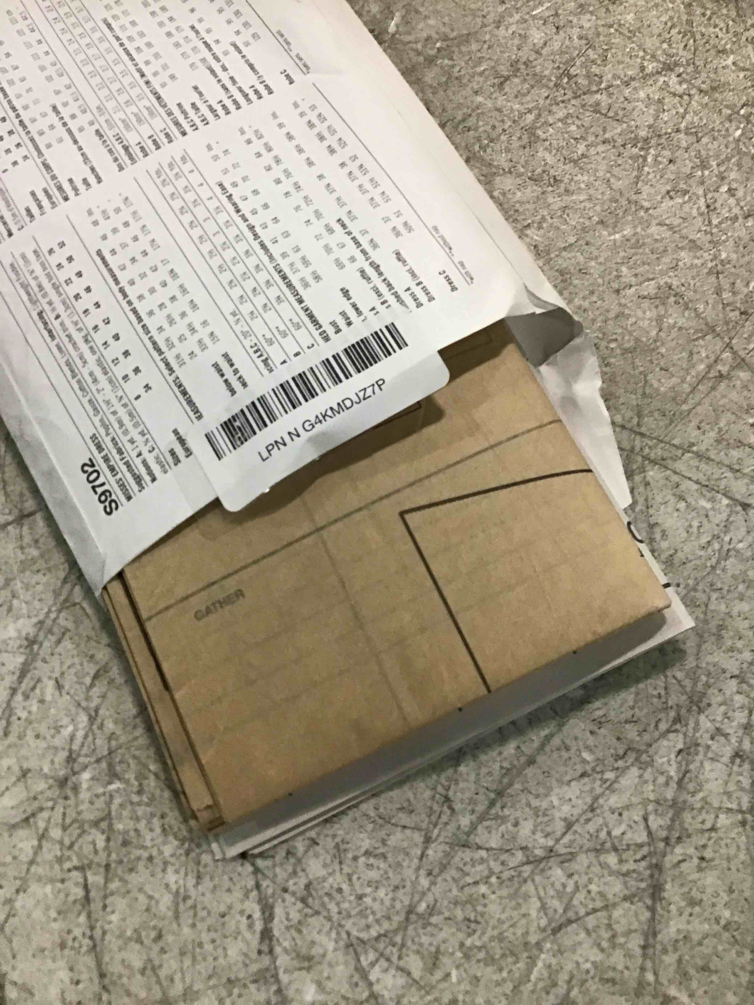 https://s3.amazonaws.com/lotting-images-prod/bidfta/PNK0251225_1727500030780.jpeg