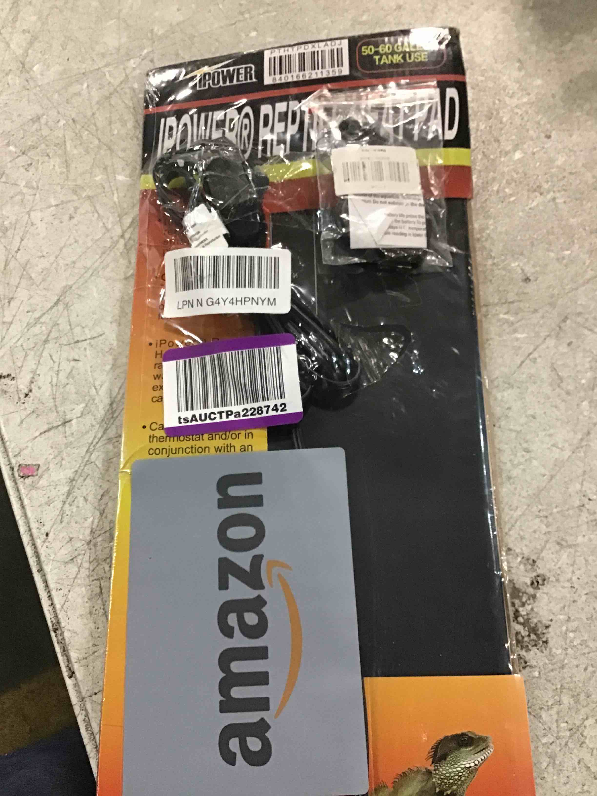 https://s3.amazonaws.com/lotting-images-prod/bidfta/PNK0251313_1727495367341.jpeg