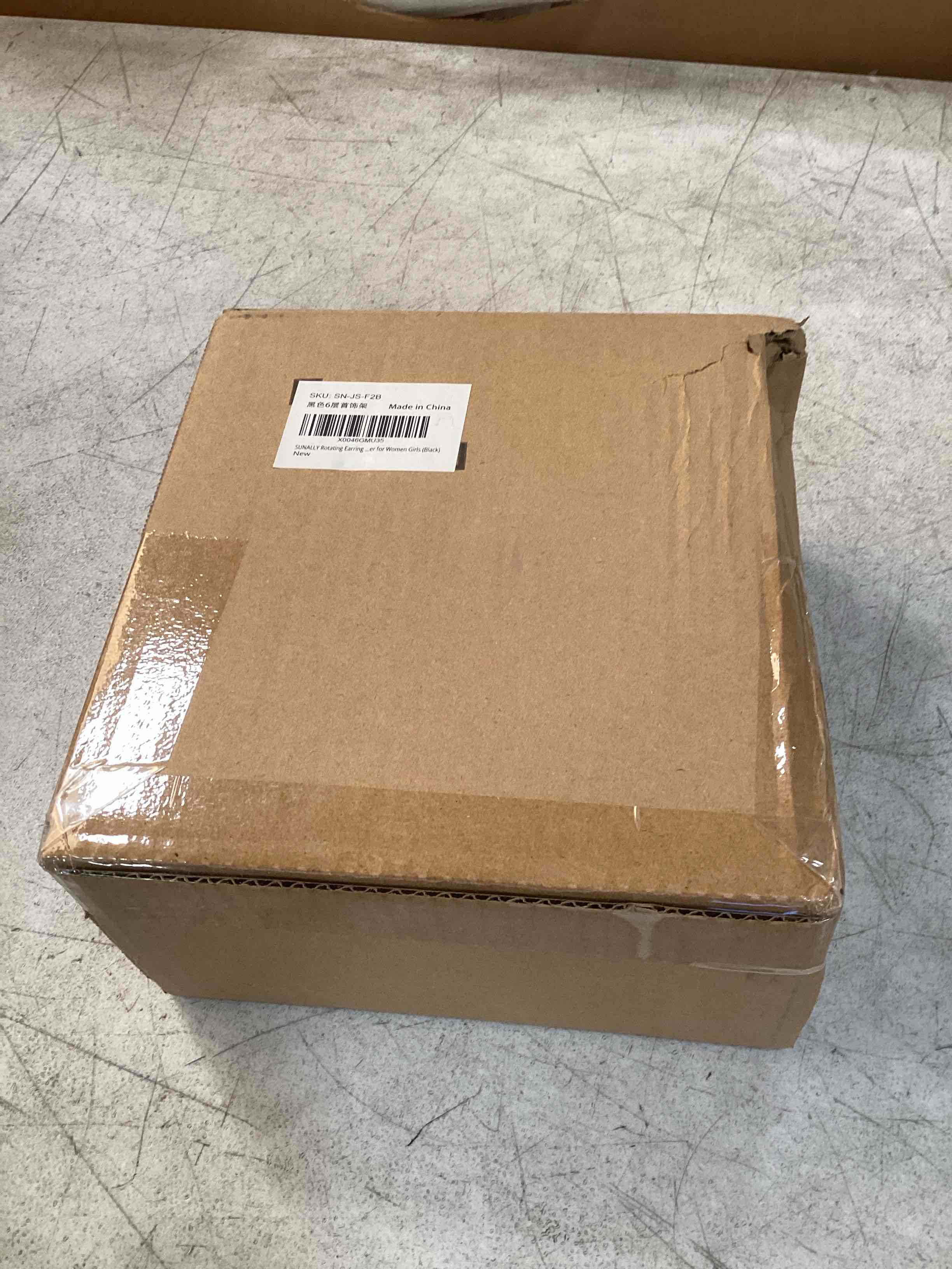 https://s3.amazonaws.com/lotting-images-prod/bidfta/PNK0255795_1726488913241.jpeg