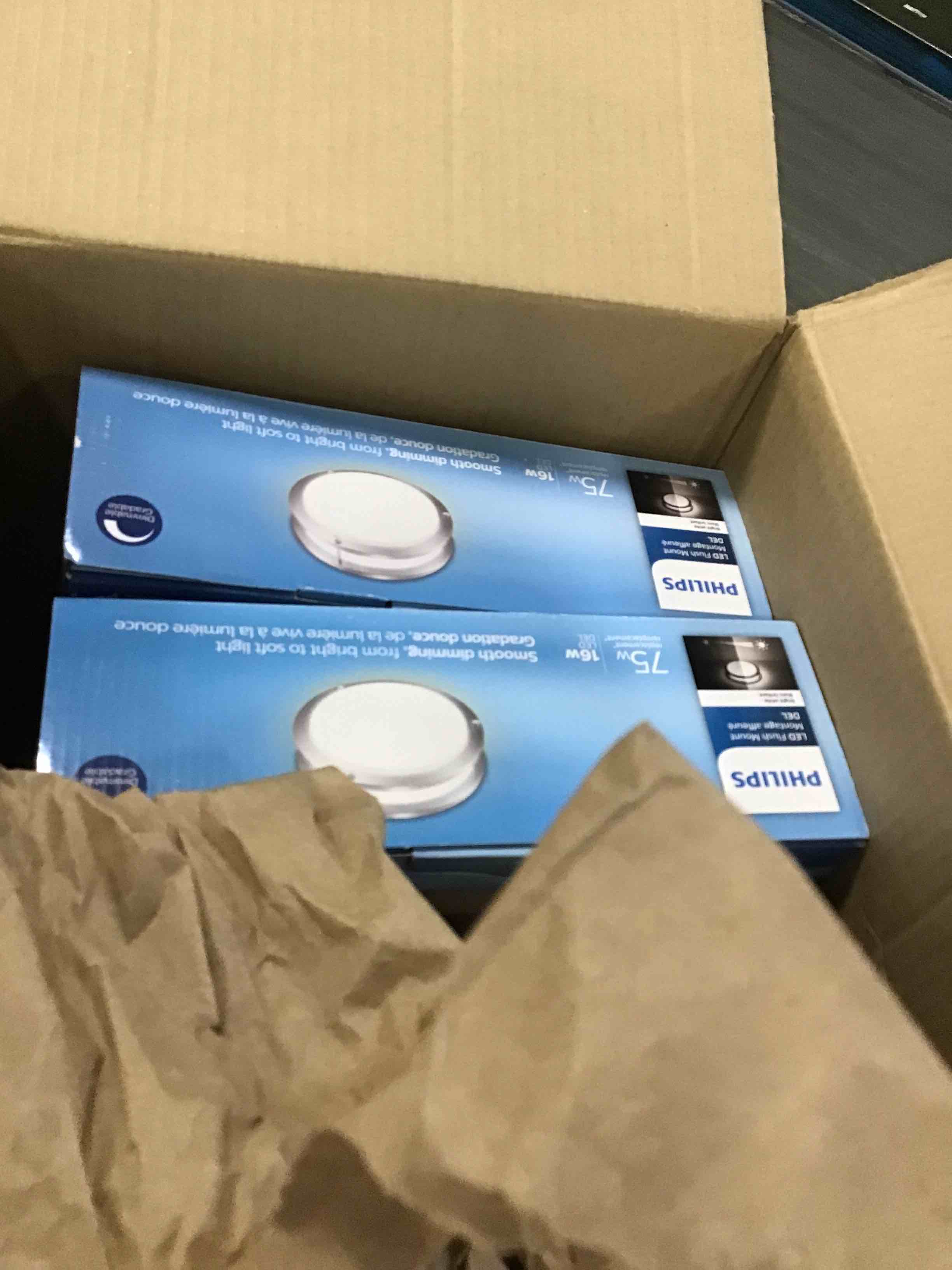 https://s3.amazonaws.com/lotting-images-prod/bidfta/PNK0258640_1734415241861.jpeg