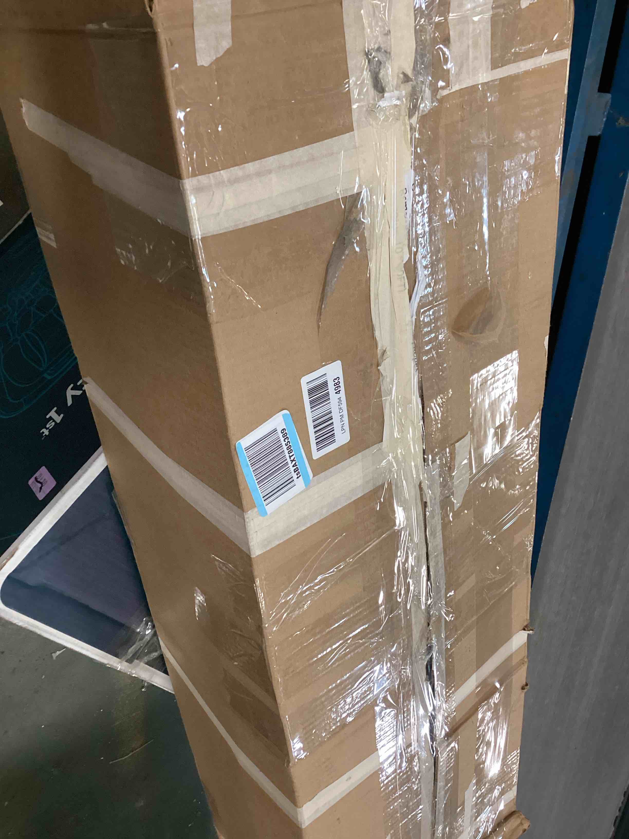 https://s3.amazonaws.com/lotting-images-prod/bidfta/PNK0258945_1734148193771.jpeg