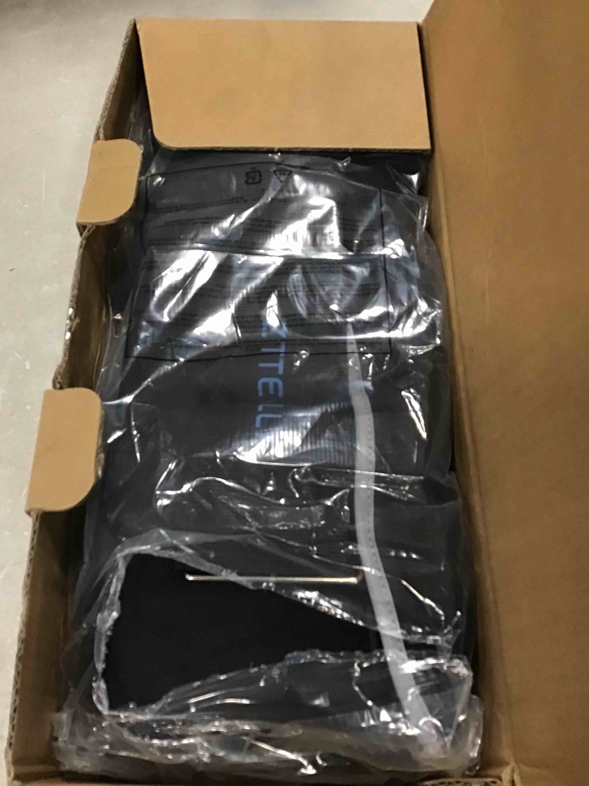 https://s3.amazonaws.com/lotting-images-prod/bidfta/PNK0259155_1734100172083.jpeg