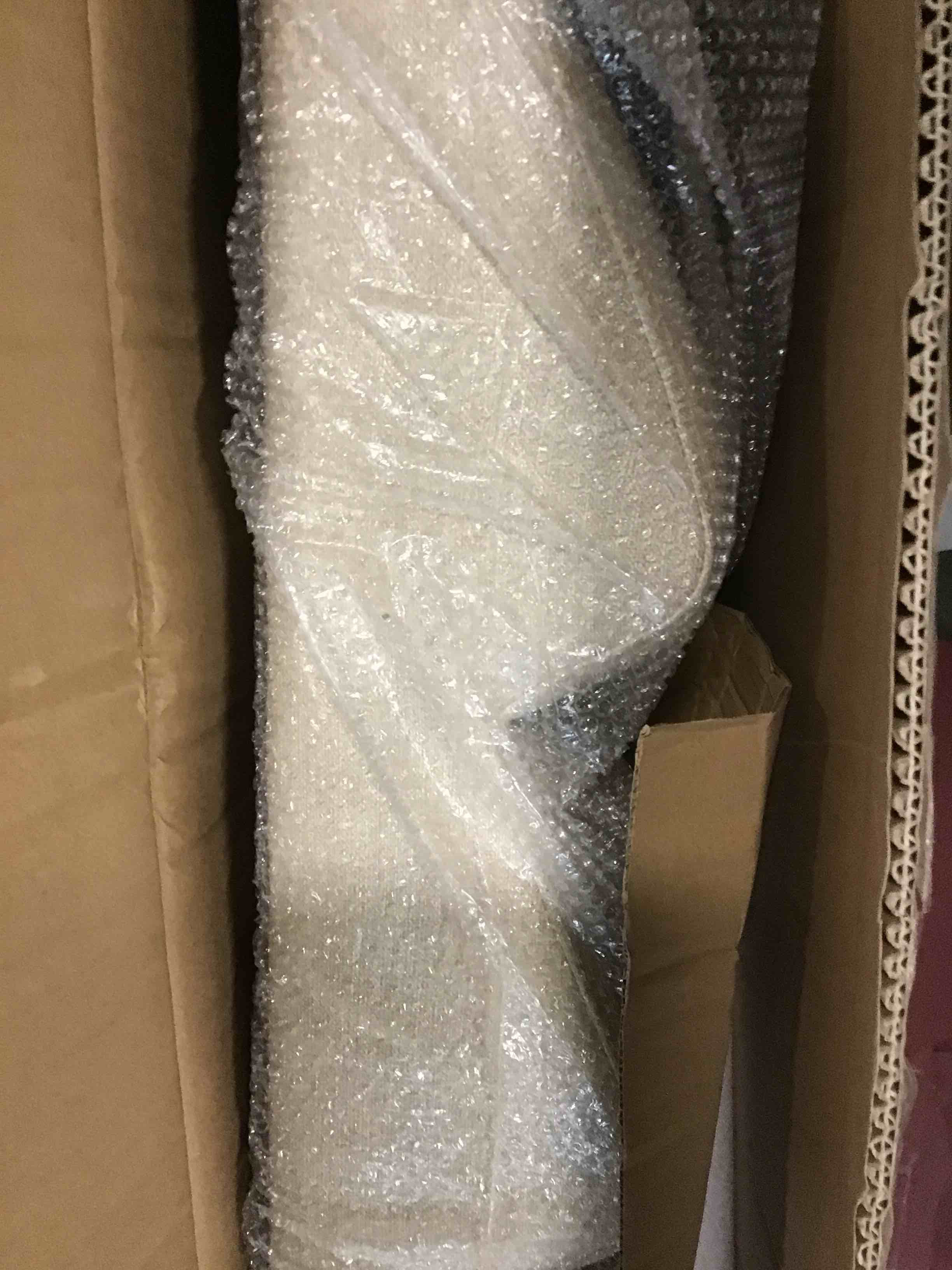 Condition photo showing Good Condition for Senneny Imitation Linen Faux Leather Dog Stairs, for Pets up to 150 lbs, Waterproof, Scratch Resistant Pet Steps/Stairs with High Density Foam and Detachable Wooden Legs, Light Beige Linen, 5 Step