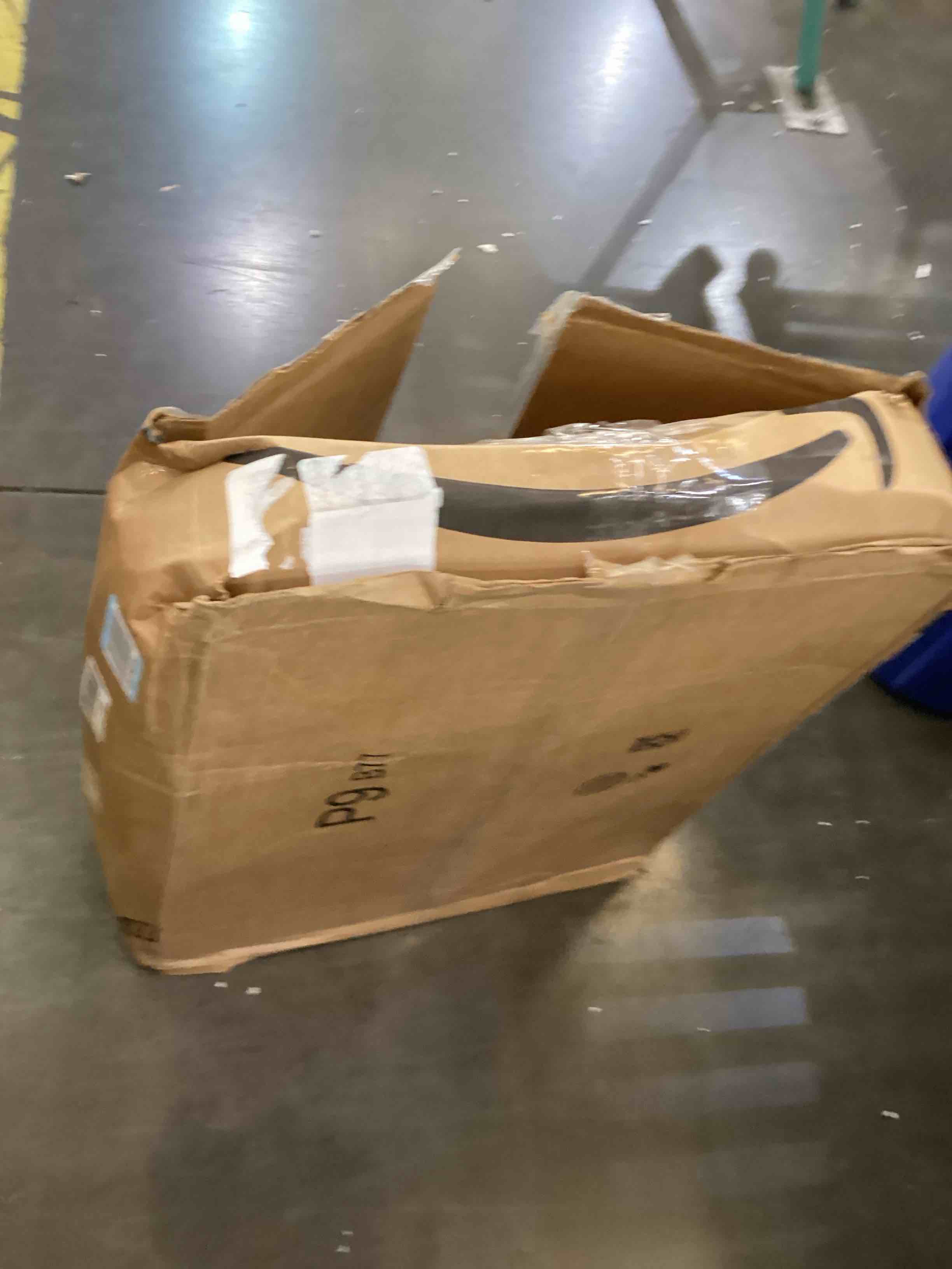 https://s3.amazonaws.com/lotting-images-prod/bidfta/PNK0261742_1726506318521.jpeg