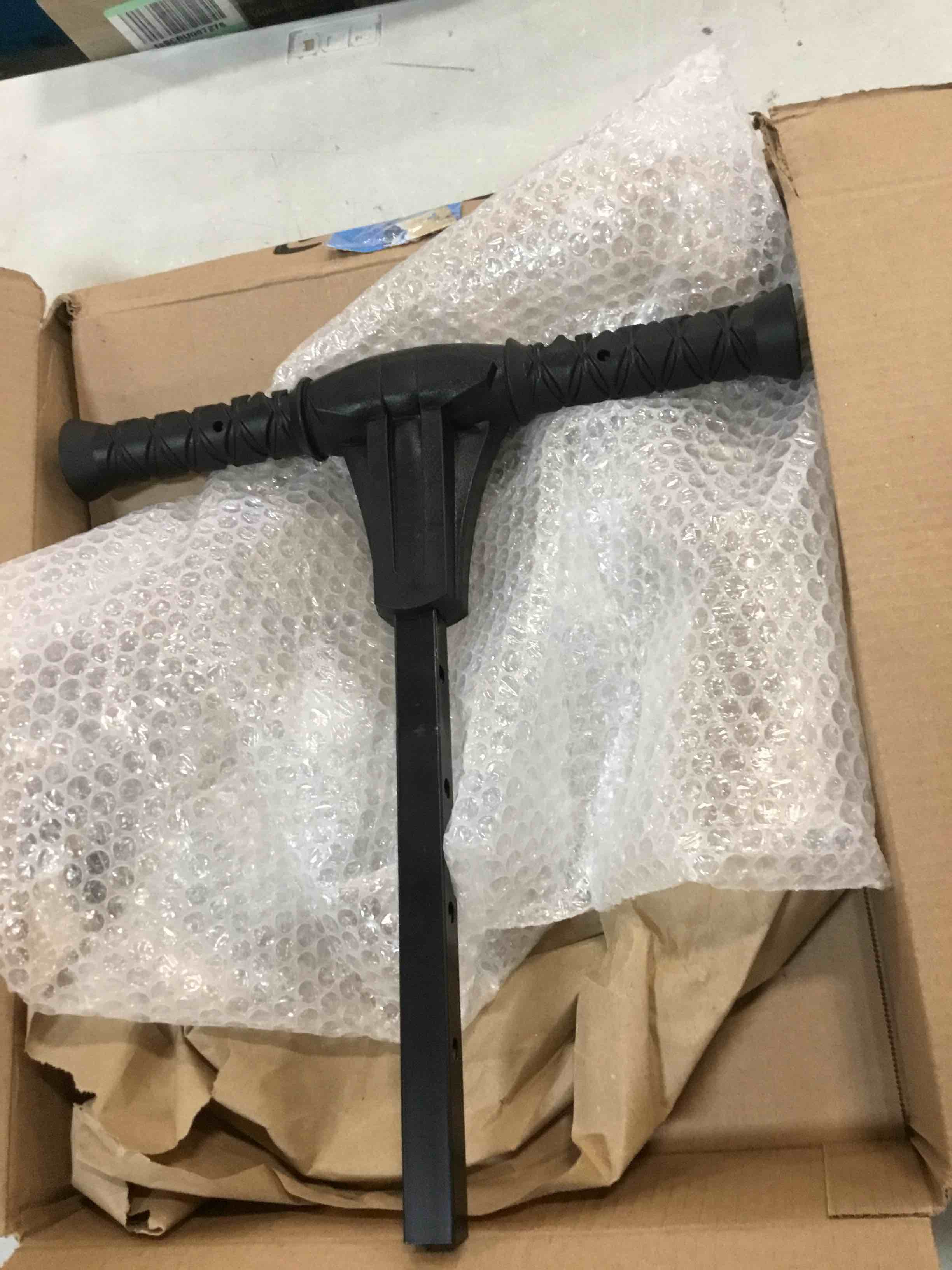 https://s3.amazonaws.com/lotting-images-prod/bidfta/PNK0262820_1727213895718.jpeg
