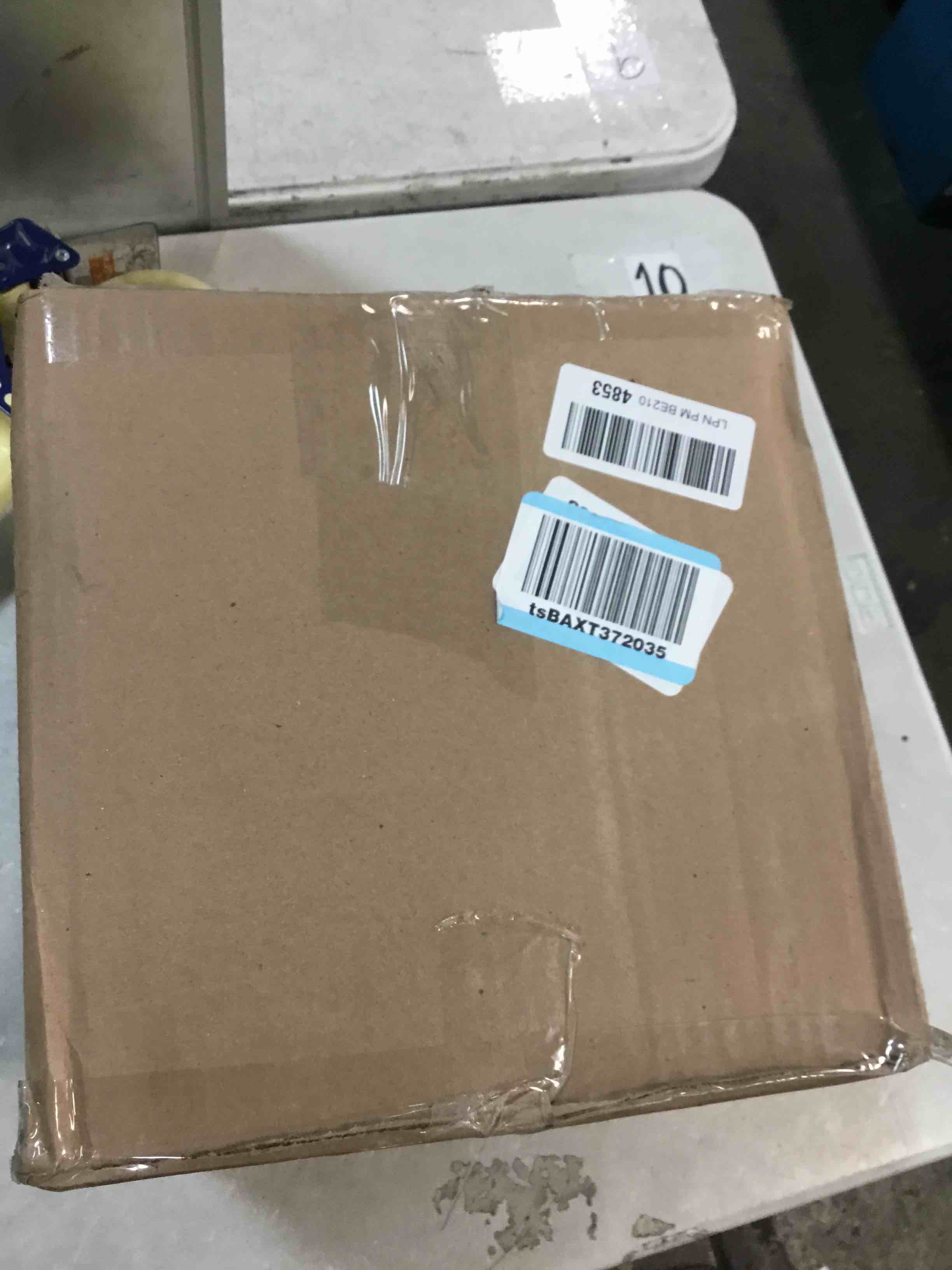 https://s3.amazonaws.com/lotting-images-prod/bidfta/PNK0263828_1726523038657.jpeg