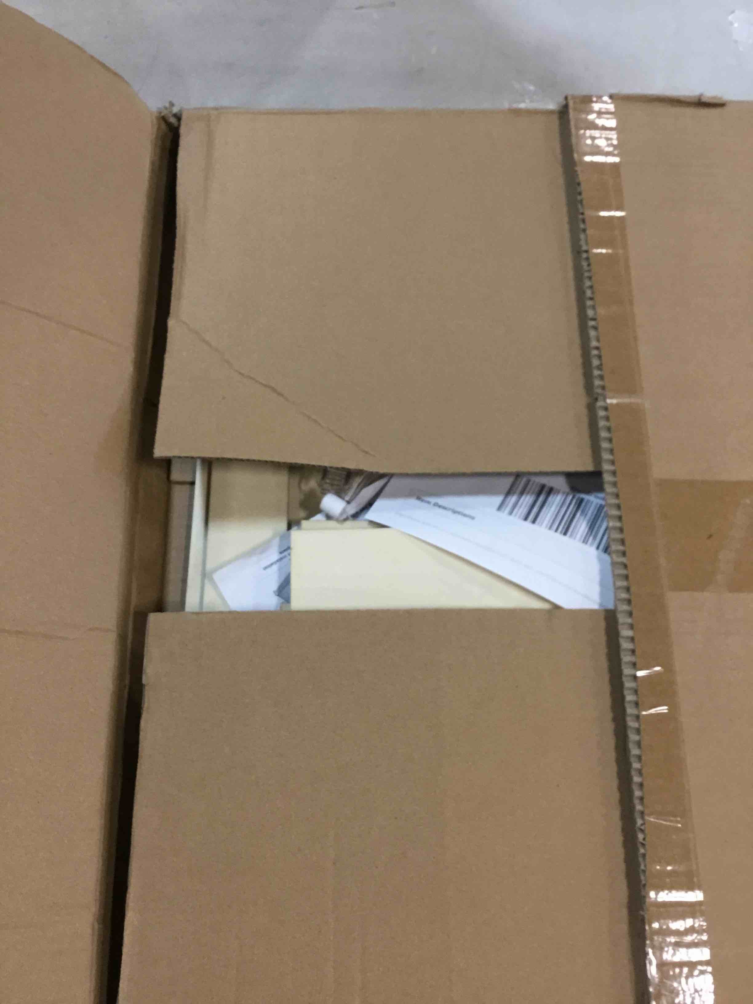 https://s3.amazonaws.com/lotting-images-prod/bidfta/PNK0263839_1726520767138.jpeg
