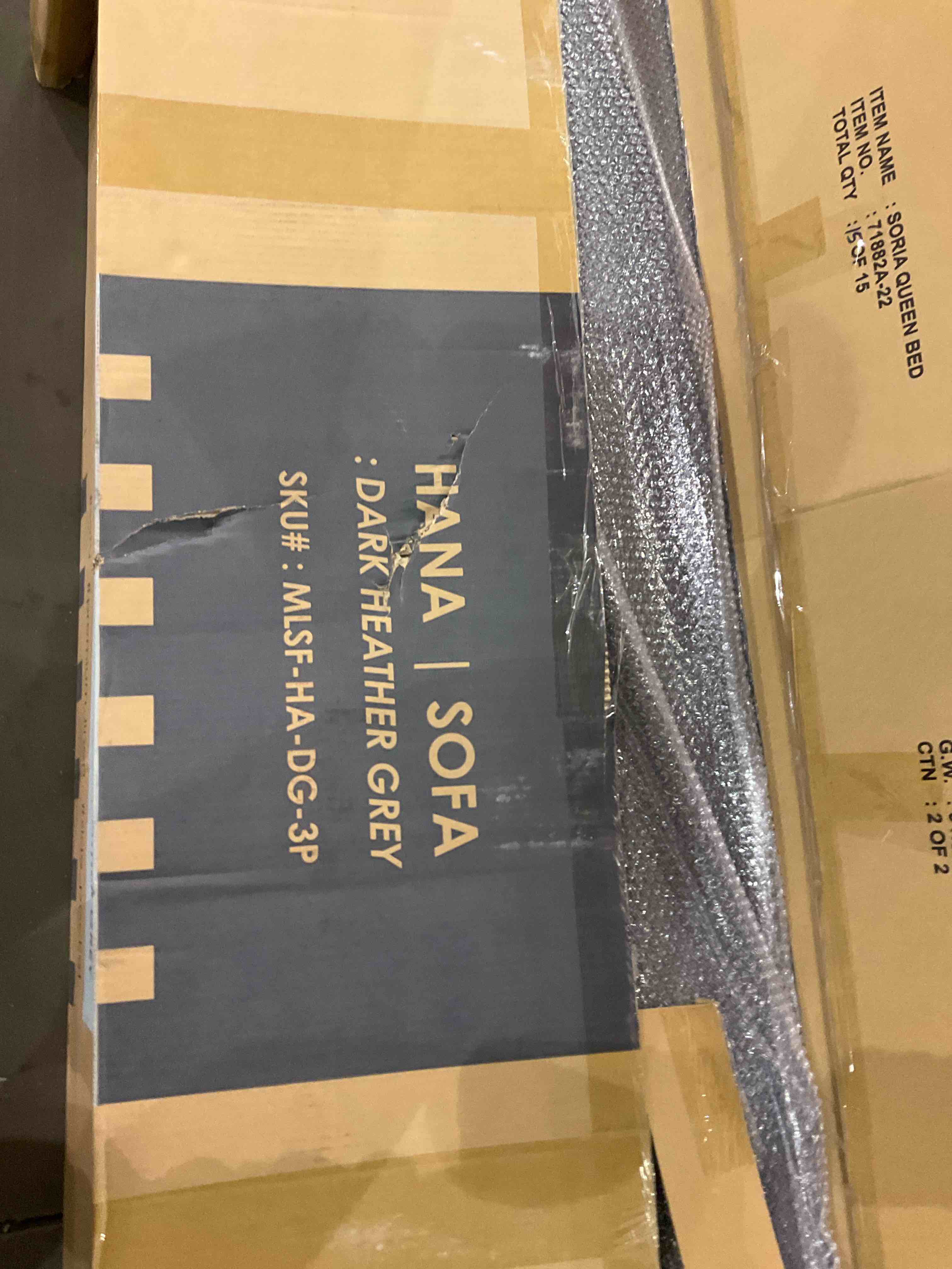 https://s3.amazonaws.com/lotting-images-prod/bidfta/PNK0264002_1736253526876.jpeg