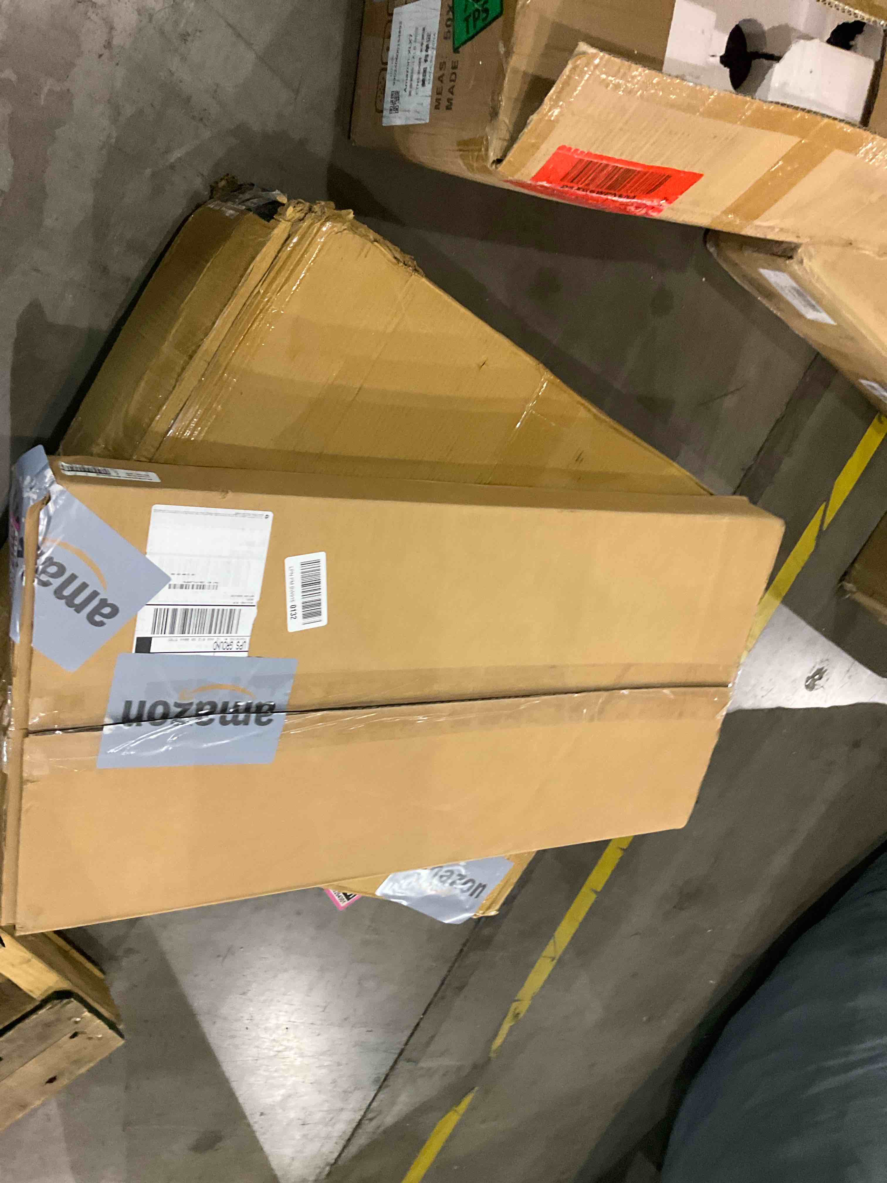 https://s3.amazonaws.com/lotting-images-prod/bidfta/PNK0264119_1736166945113.jpeg