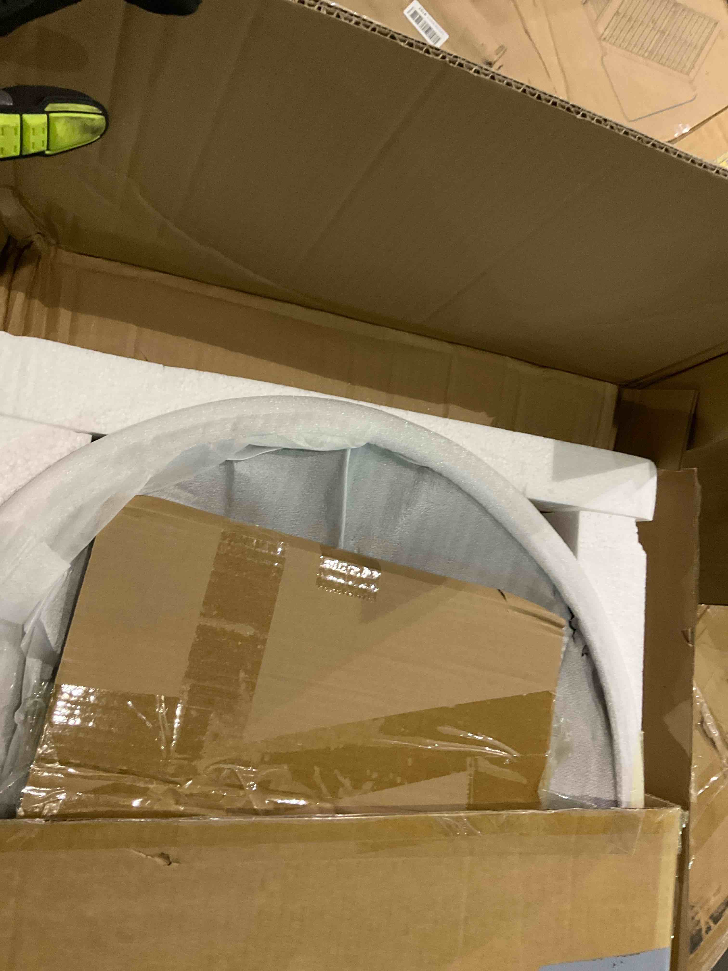 https://s3.amazonaws.com/lotting-images-prod/bidfta/PNK0264125_1736166387366.jpeg