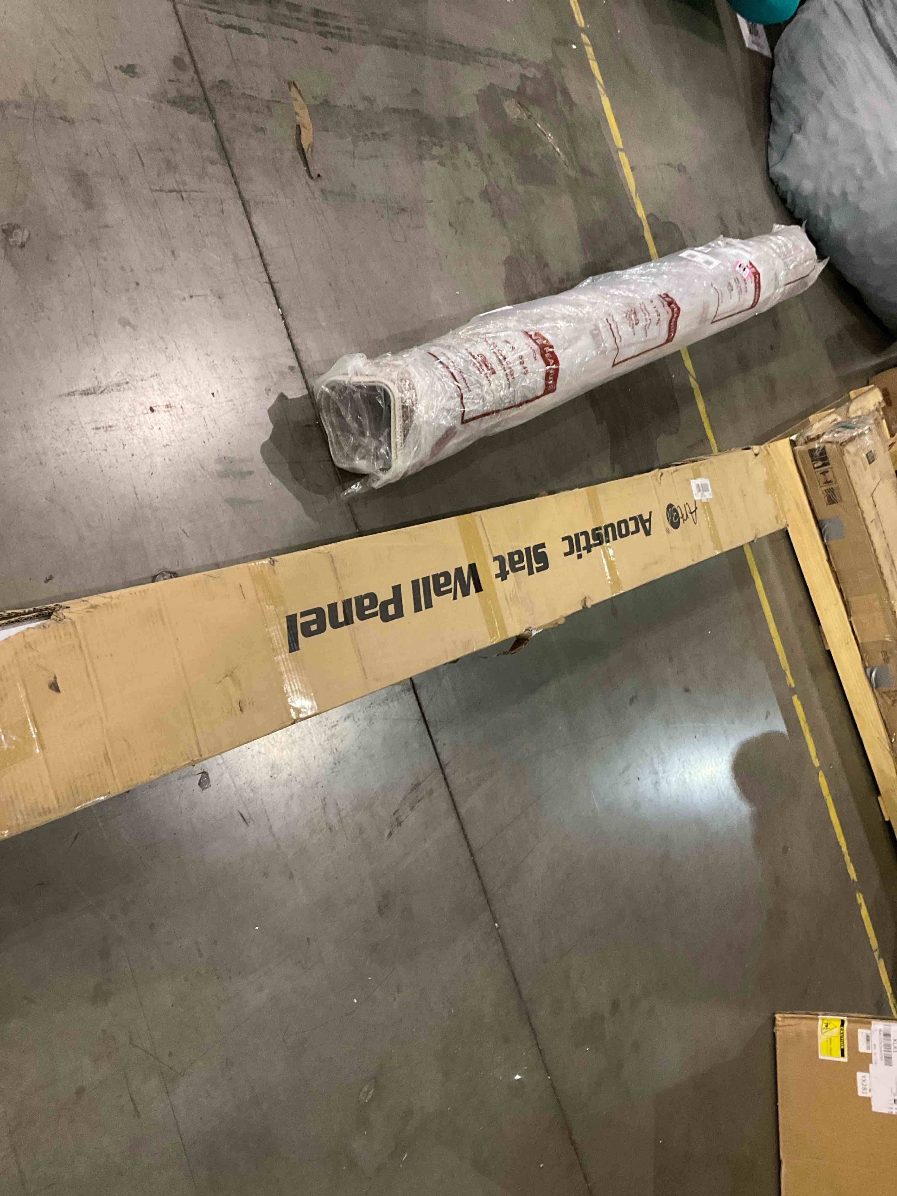 https://s3.amazonaws.com/lotting-images-prod/bidfta/PNK0264130_1736166012921.jpeg