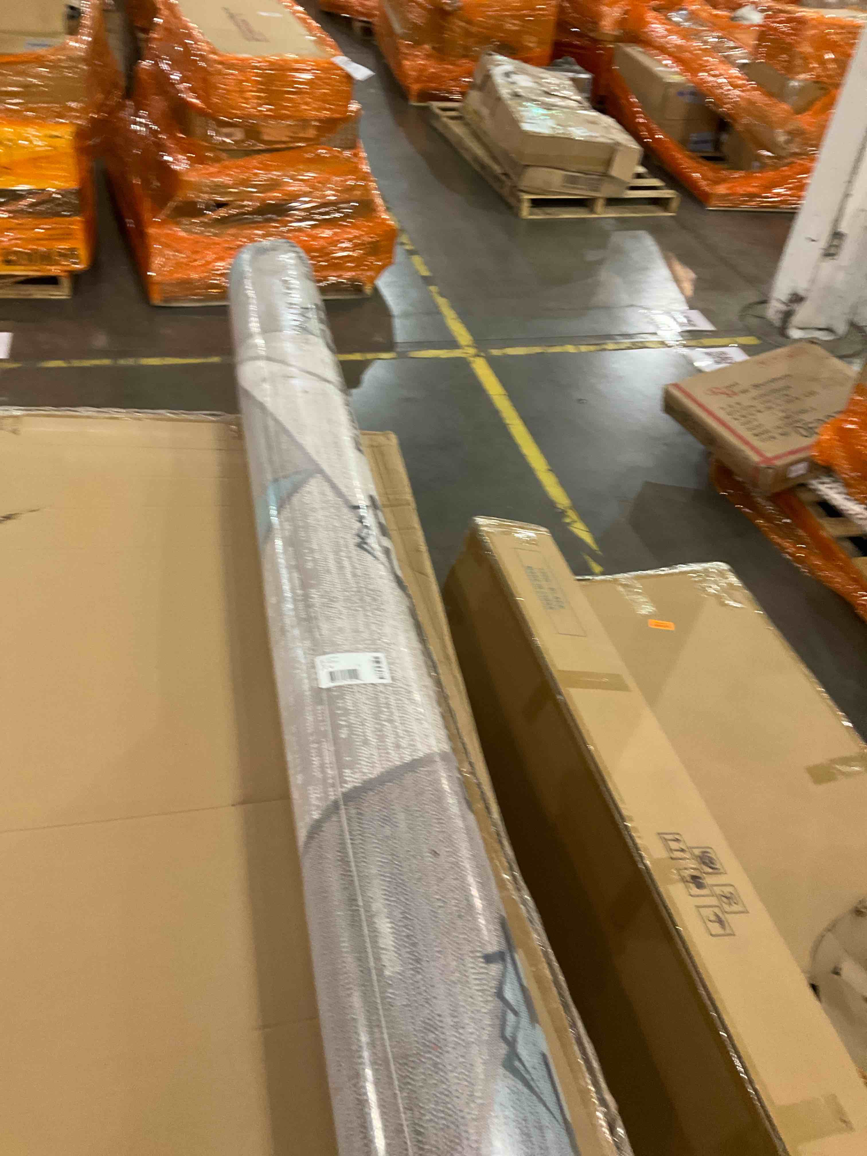 https://s3.amazonaws.com/lotting-images-prod/bidfta/PNK0264443_1735657457142.jpeg