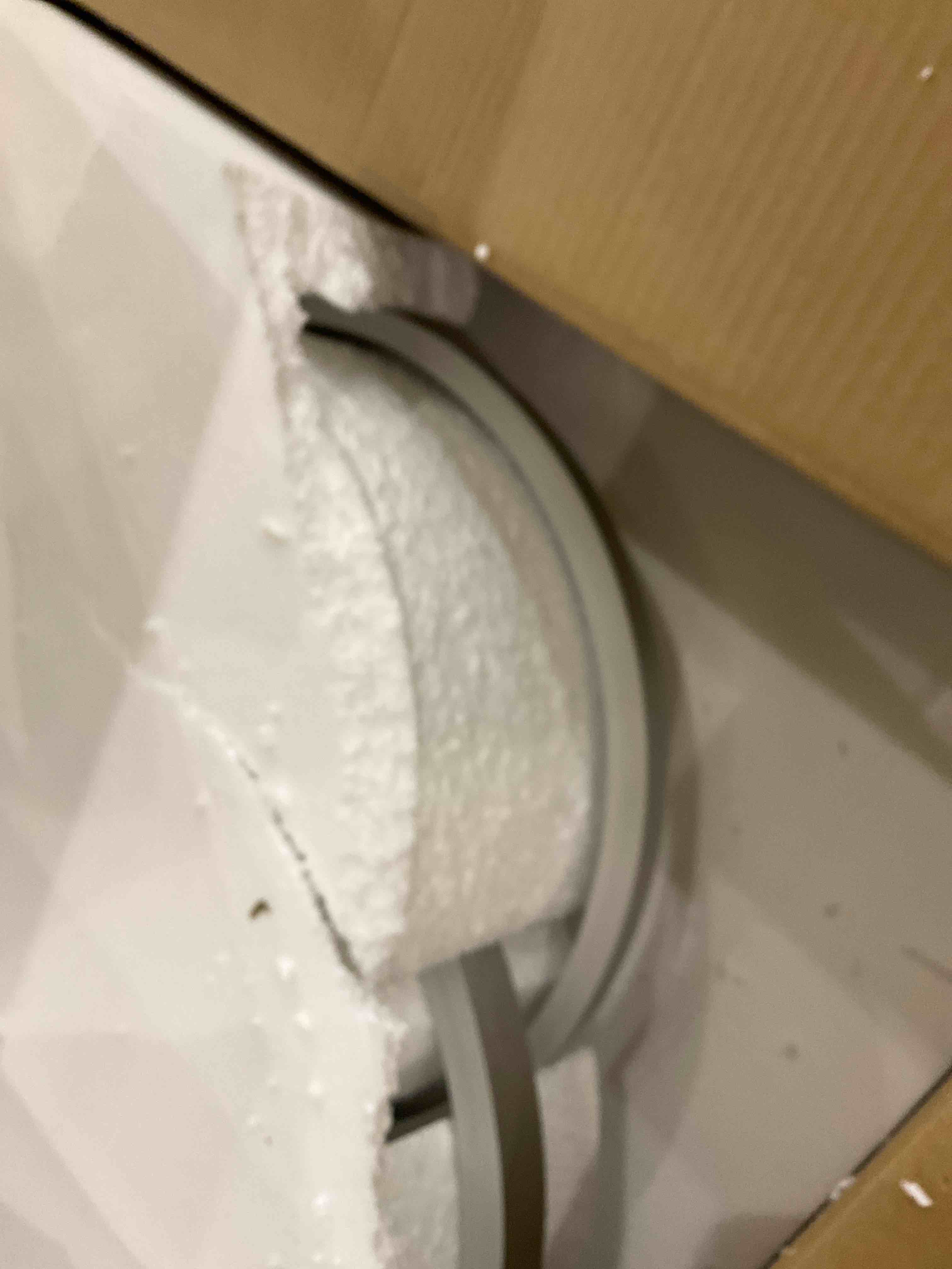 https://s3.amazonaws.com/lotting-images-prod/bidfta/PNK0265265_1734101775823.jpeg