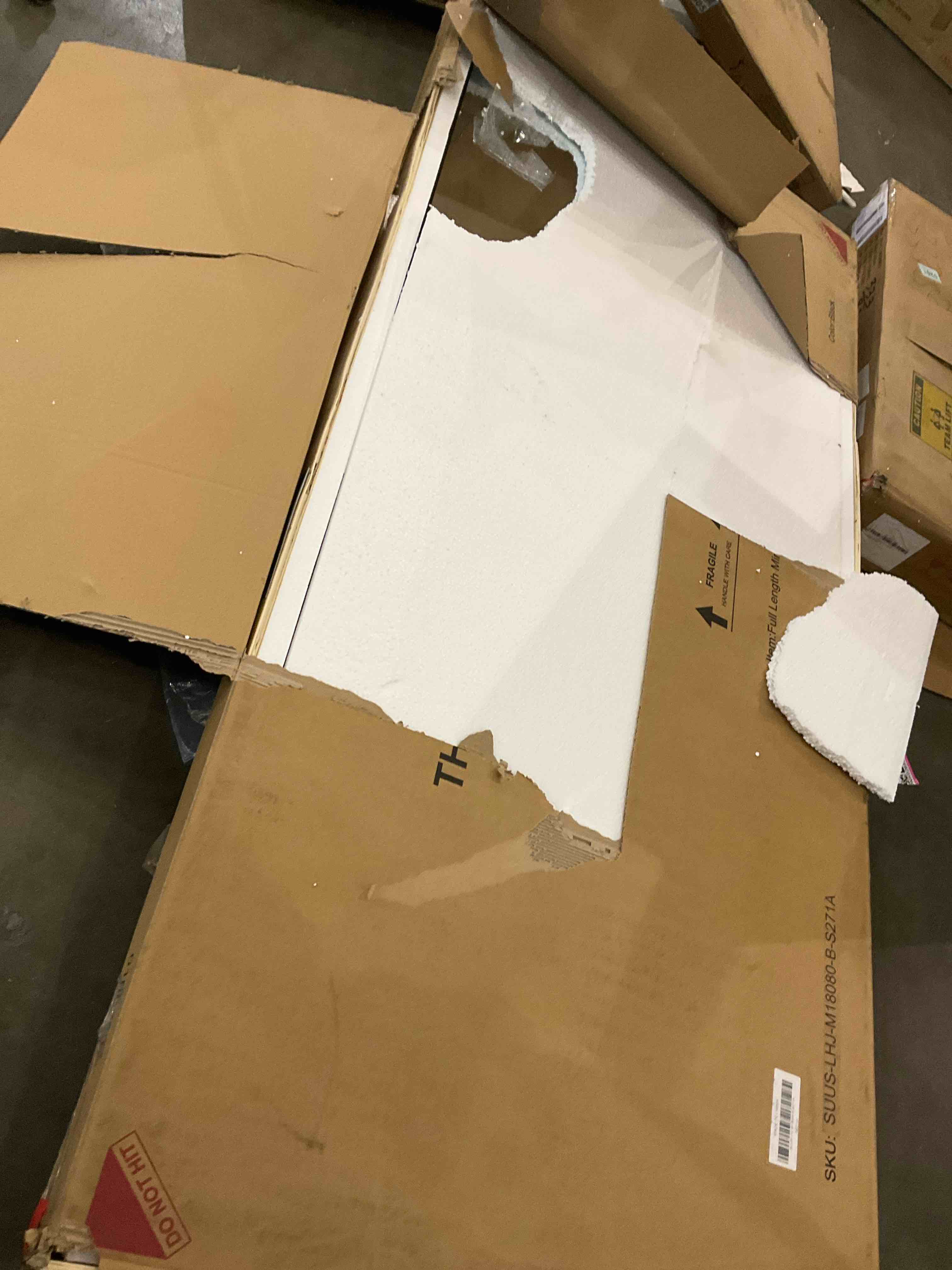 https://s3.amazonaws.com/lotting-images-prod/bidfta/PNK0265537_1733940831284.jpeg