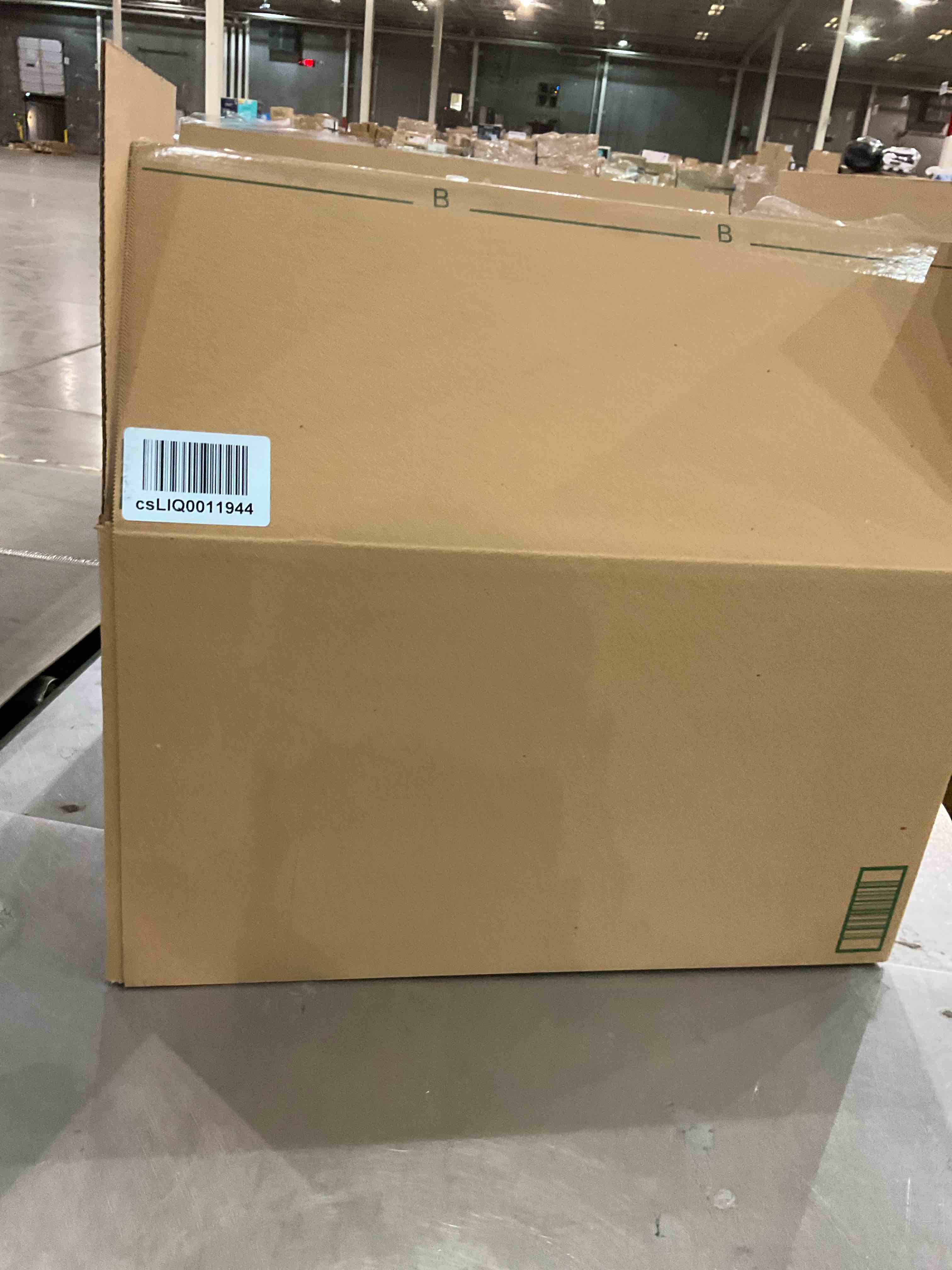 https://s3.amazonaws.com/lotting-images-prod/bidfta/PNK0266209_1732564671525.jpeg