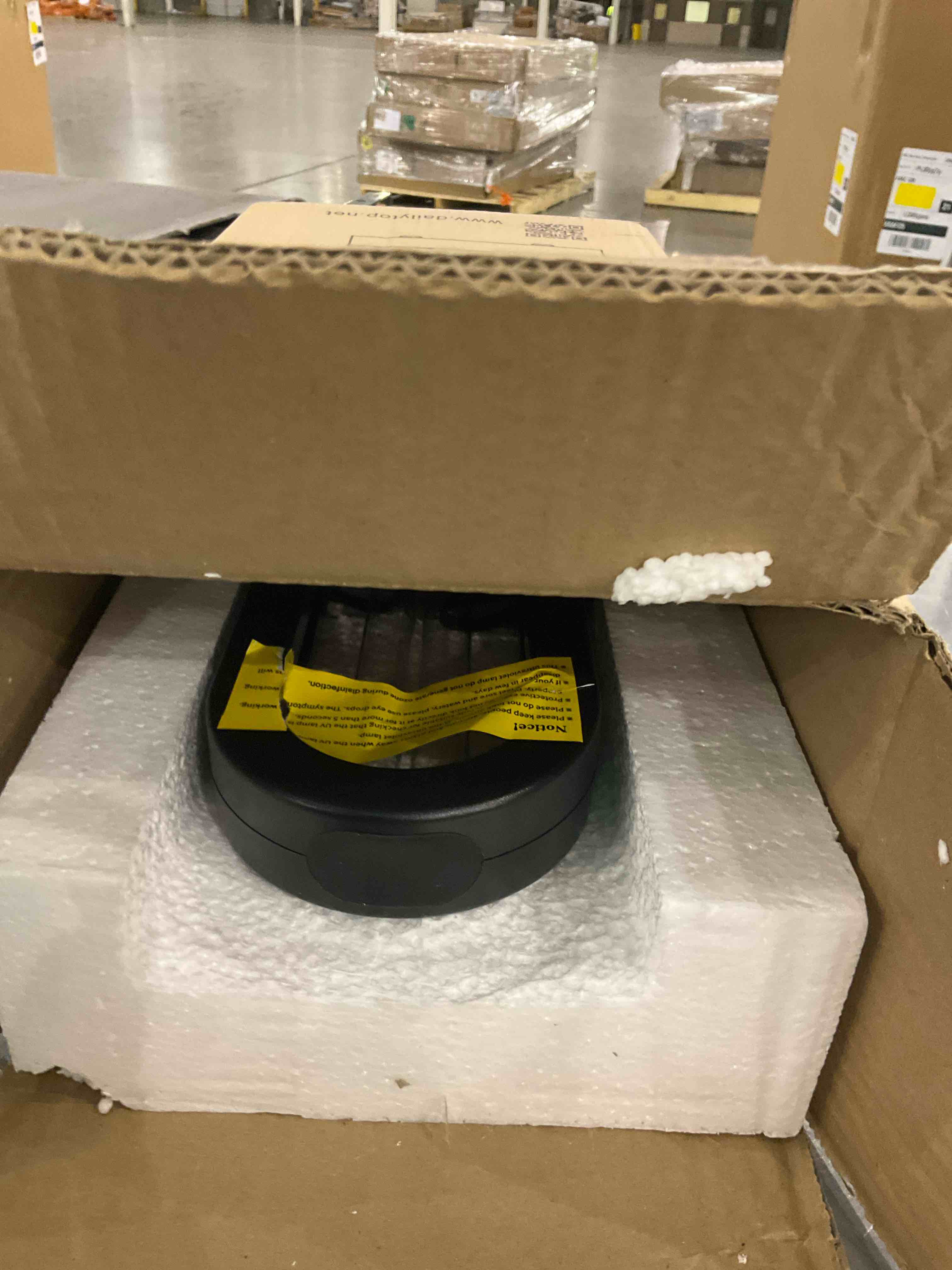 https://s3.amazonaws.com/lotting-images-prod/bidfta/PNK0266948_1732105432221.jpeg