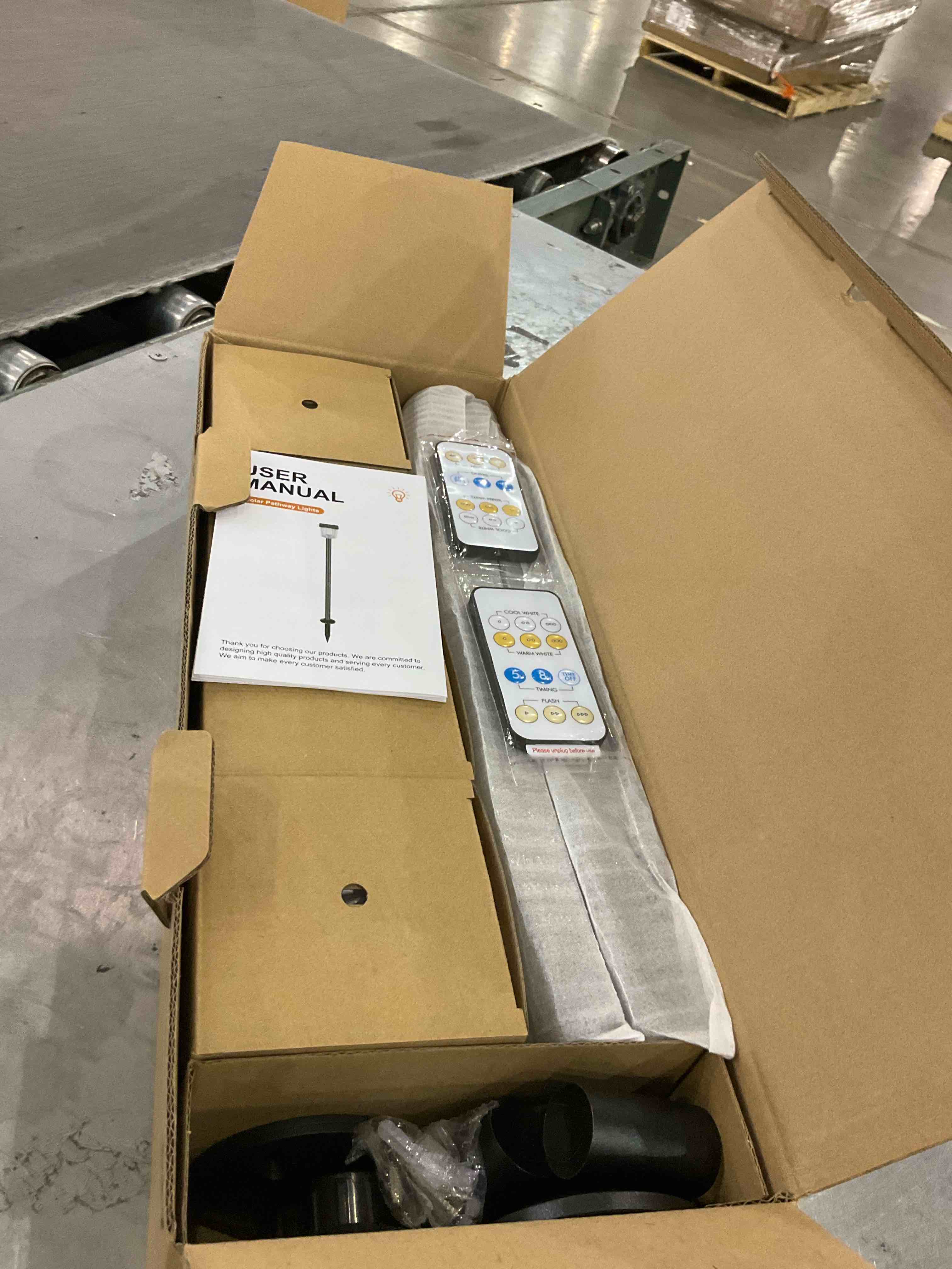 https://s3.amazonaws.com/lotting-images-prod/bidfta/PNK0266955_1732105232435.jpeg