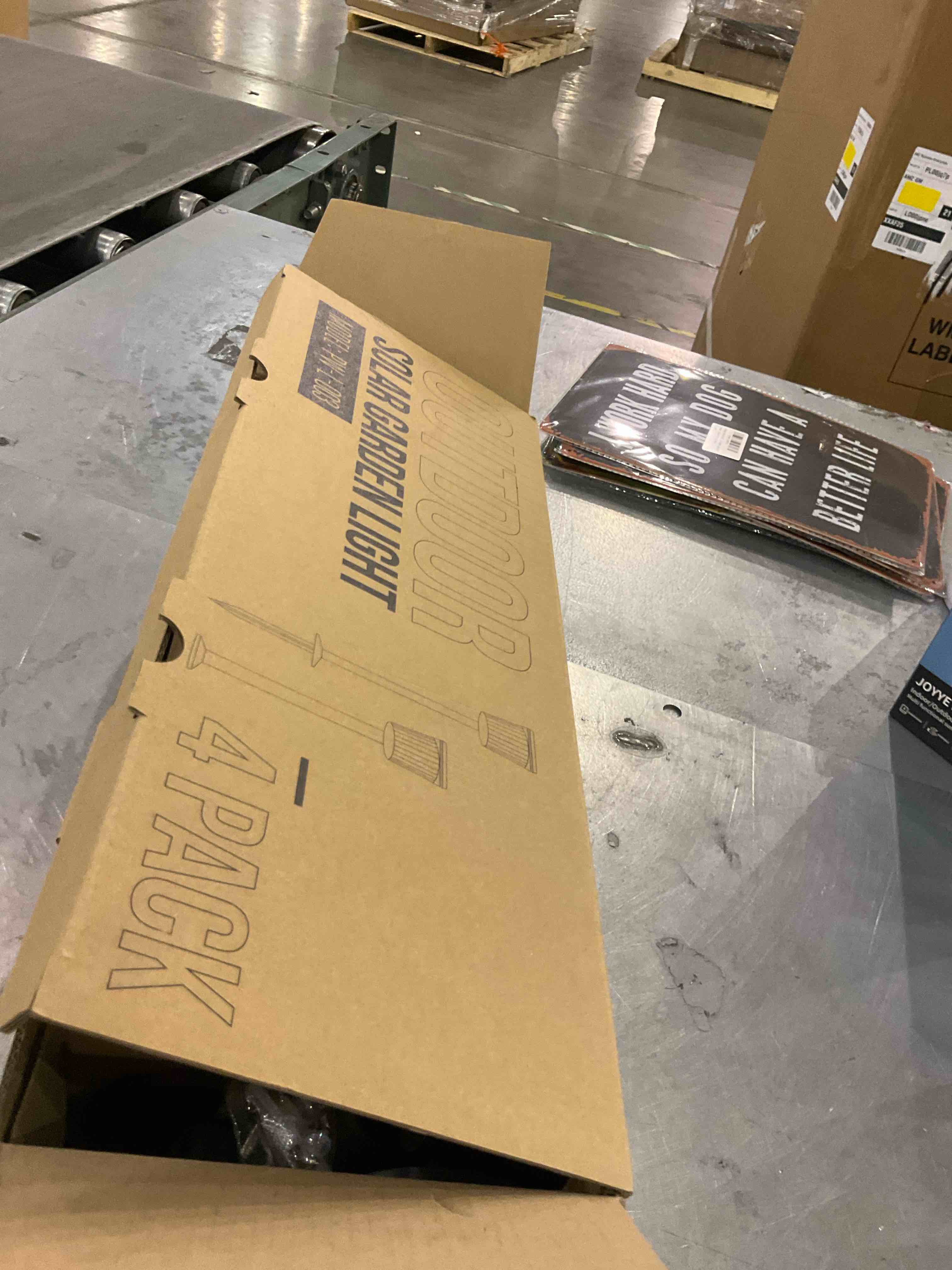 https://s3.amazonaws.com/lotting-images-prod/bidfta/PNK0266955_1732105236544.jpeg