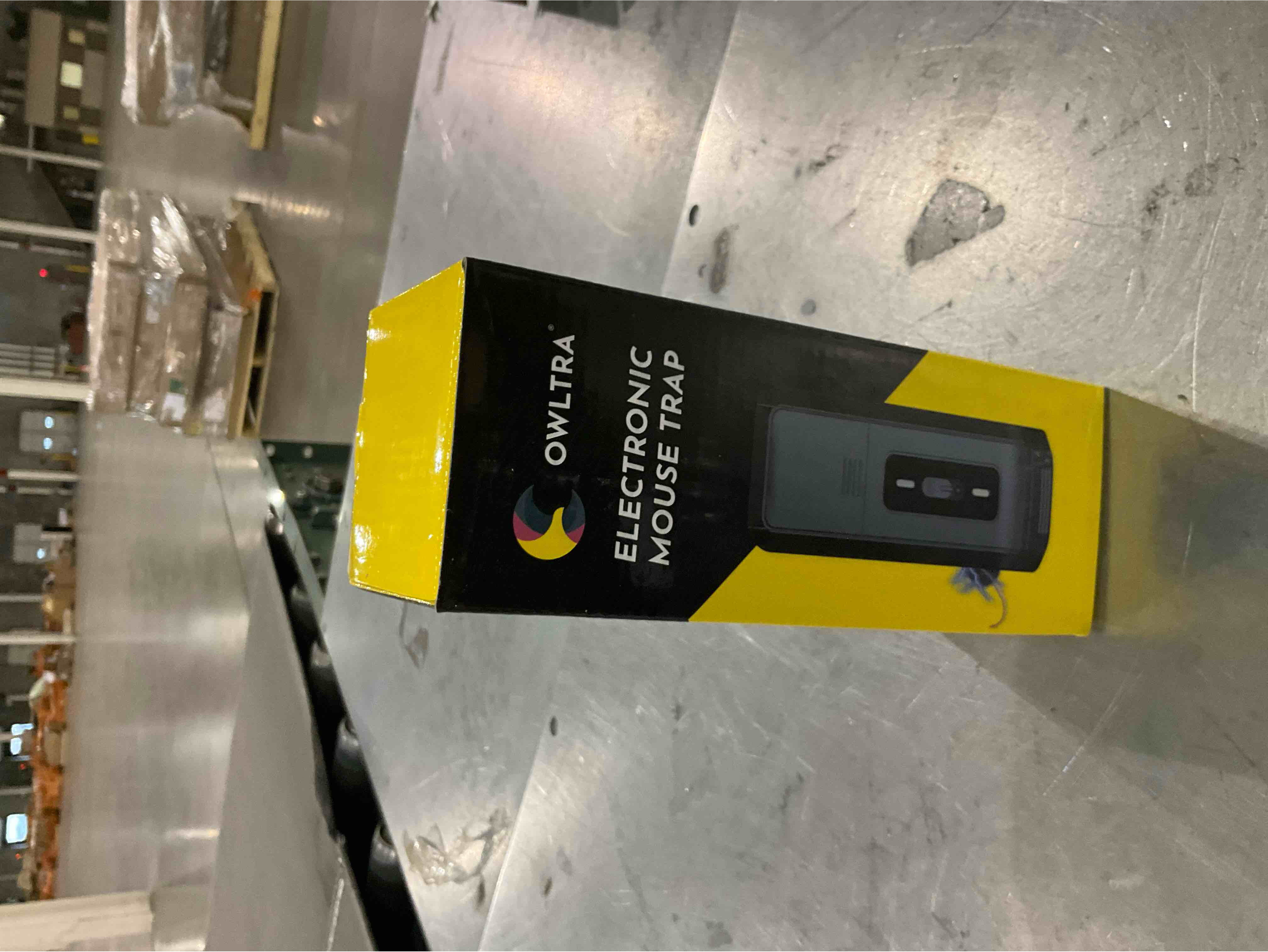 https://s3.amazonaws.com/lotting-images-prod/bidfta/PNK0267056_1732023348622.jpeg