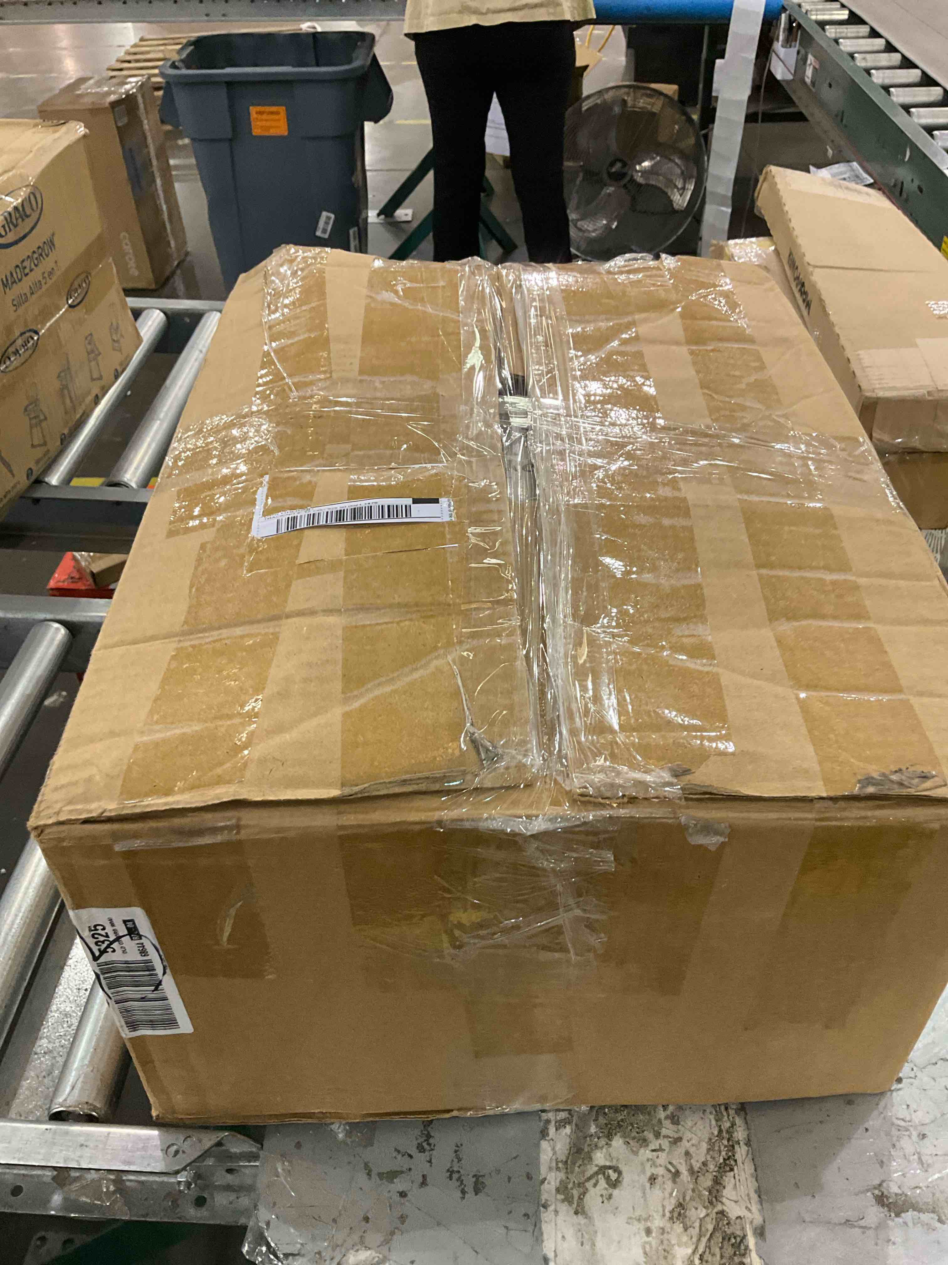 https://s3.amazonaws.com/lotting-images-prod/bidfta/PNK0267900_1729007668997.jpeg