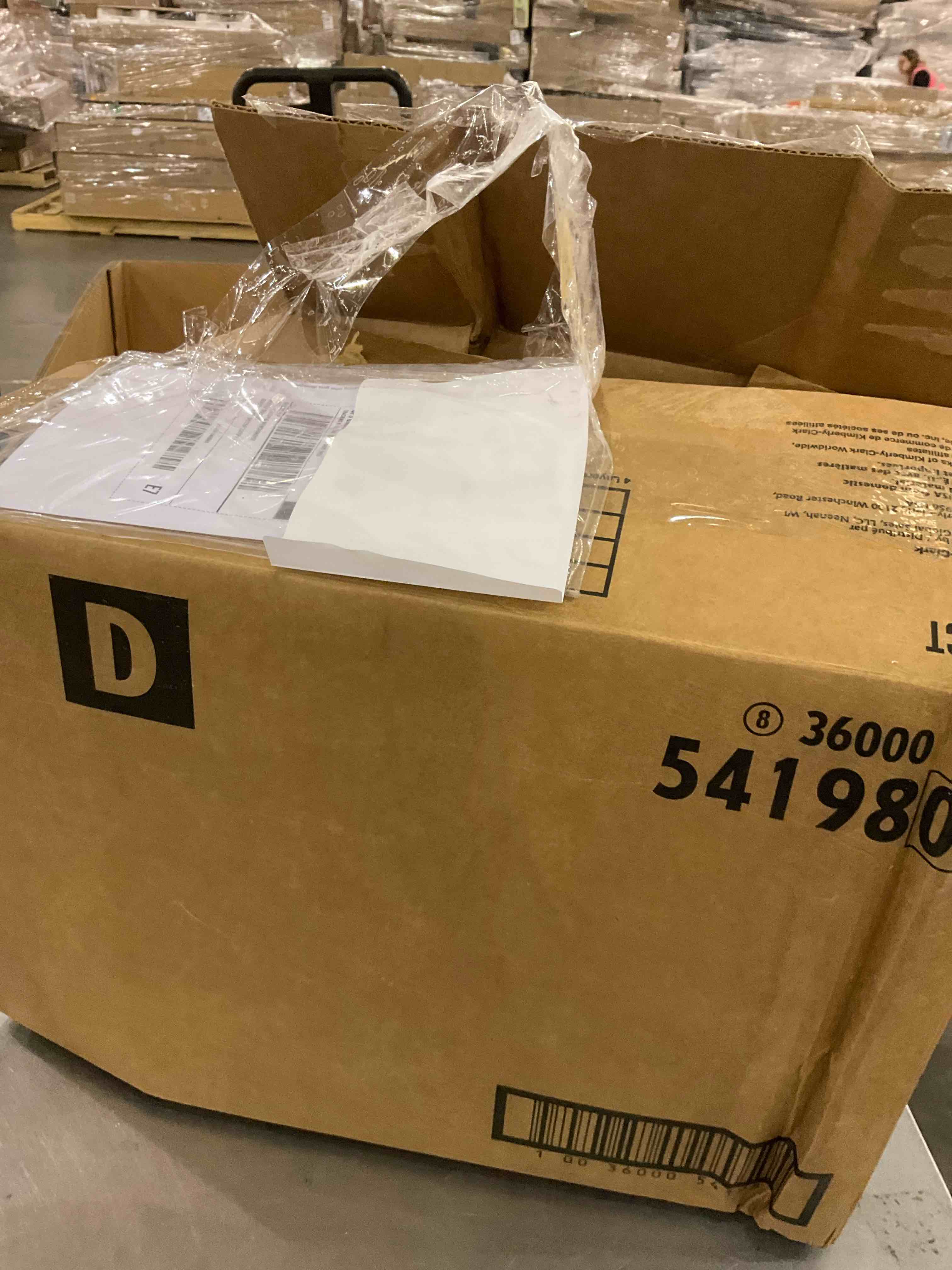 https://s3.amazonaws.com/lotting-images-prod/bidfta/PNK0268613_1734619754580.jpeg