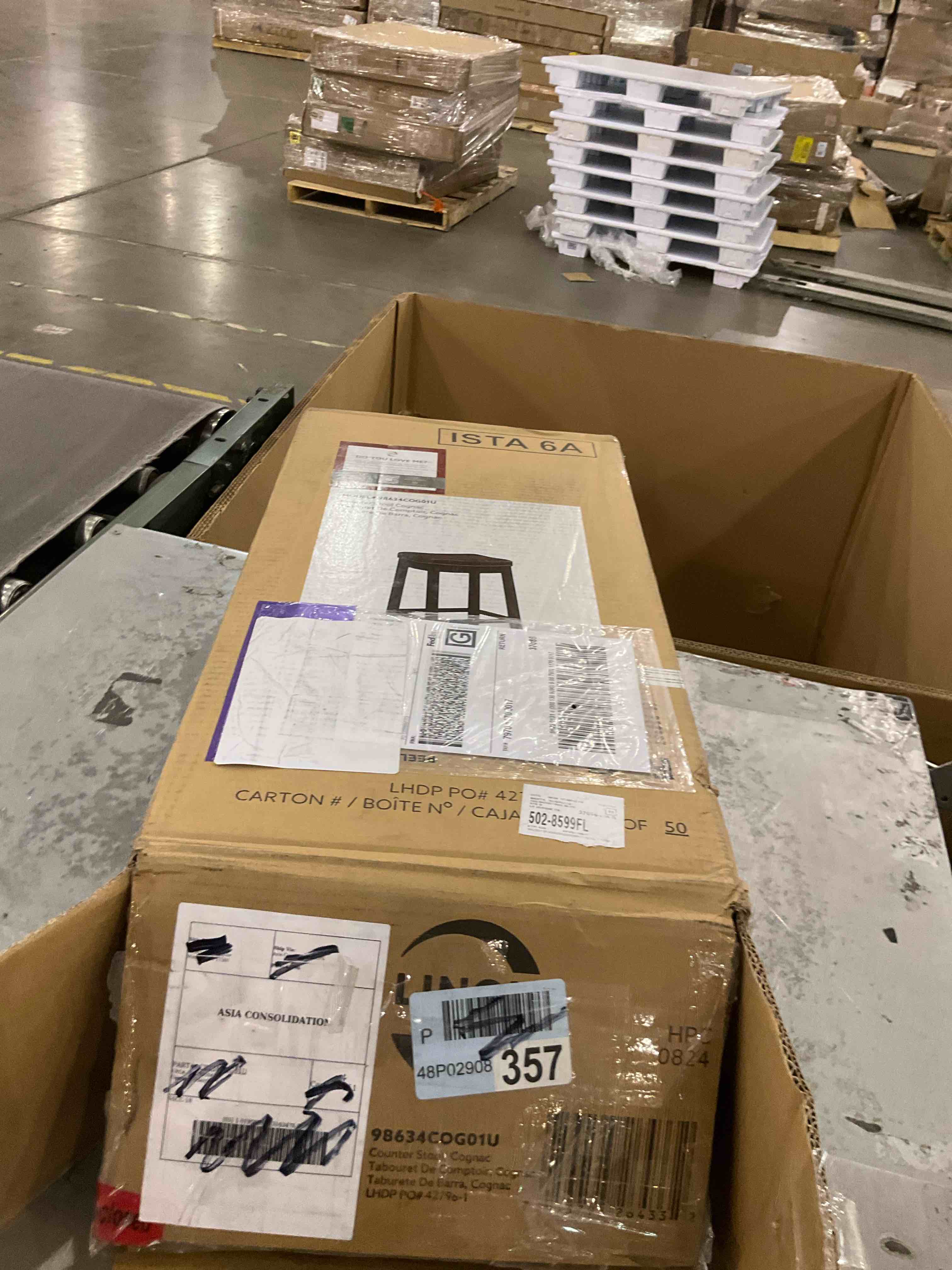 https://s3.amazonaws.com/lotting-images-prod/bidfta/PNK0269823_1733862581924.jpeg