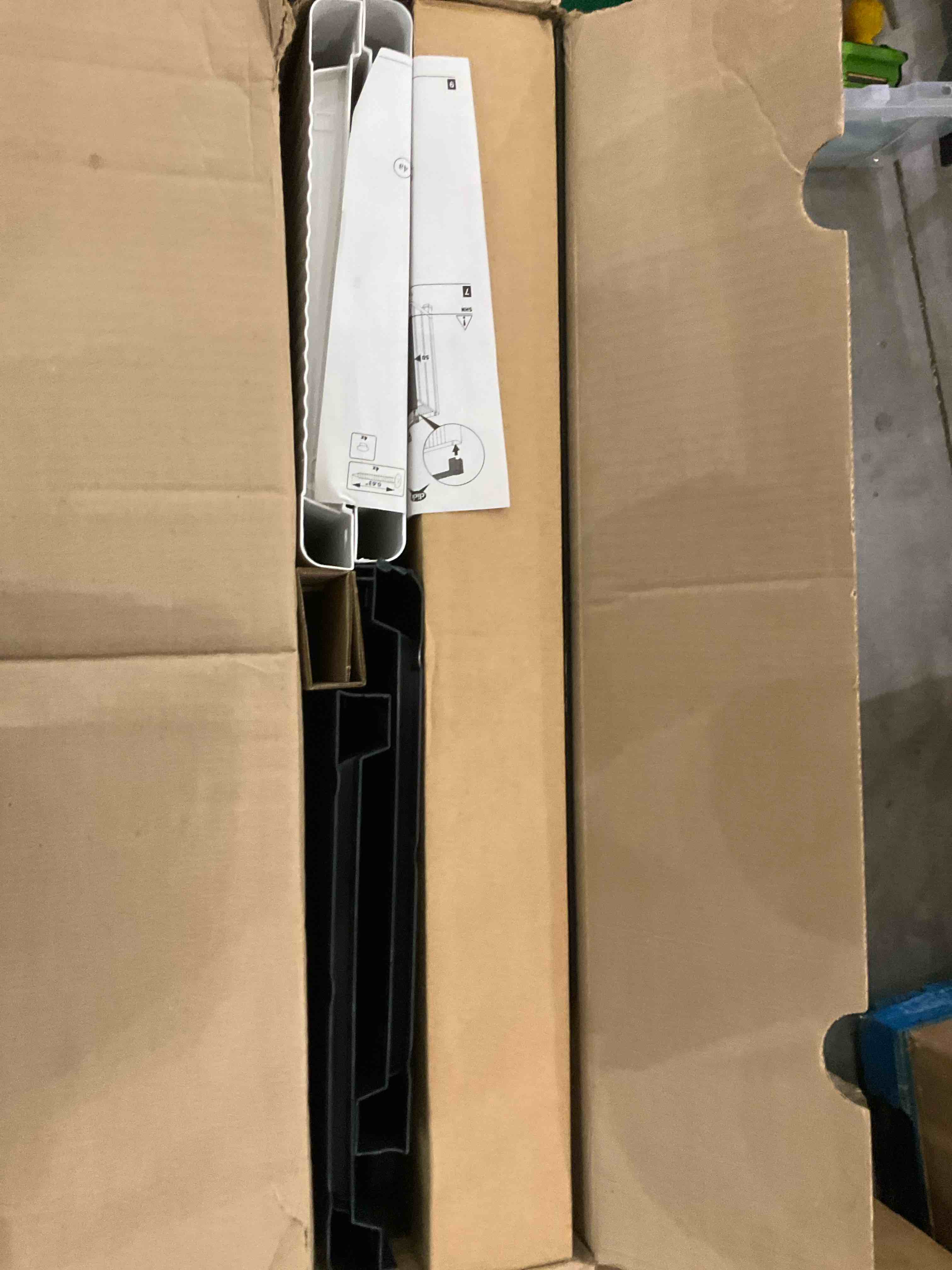 https://s3.amazonaws.com/lotting-images-prod/bidfta/PNK0271363_1737476970162.jpeg