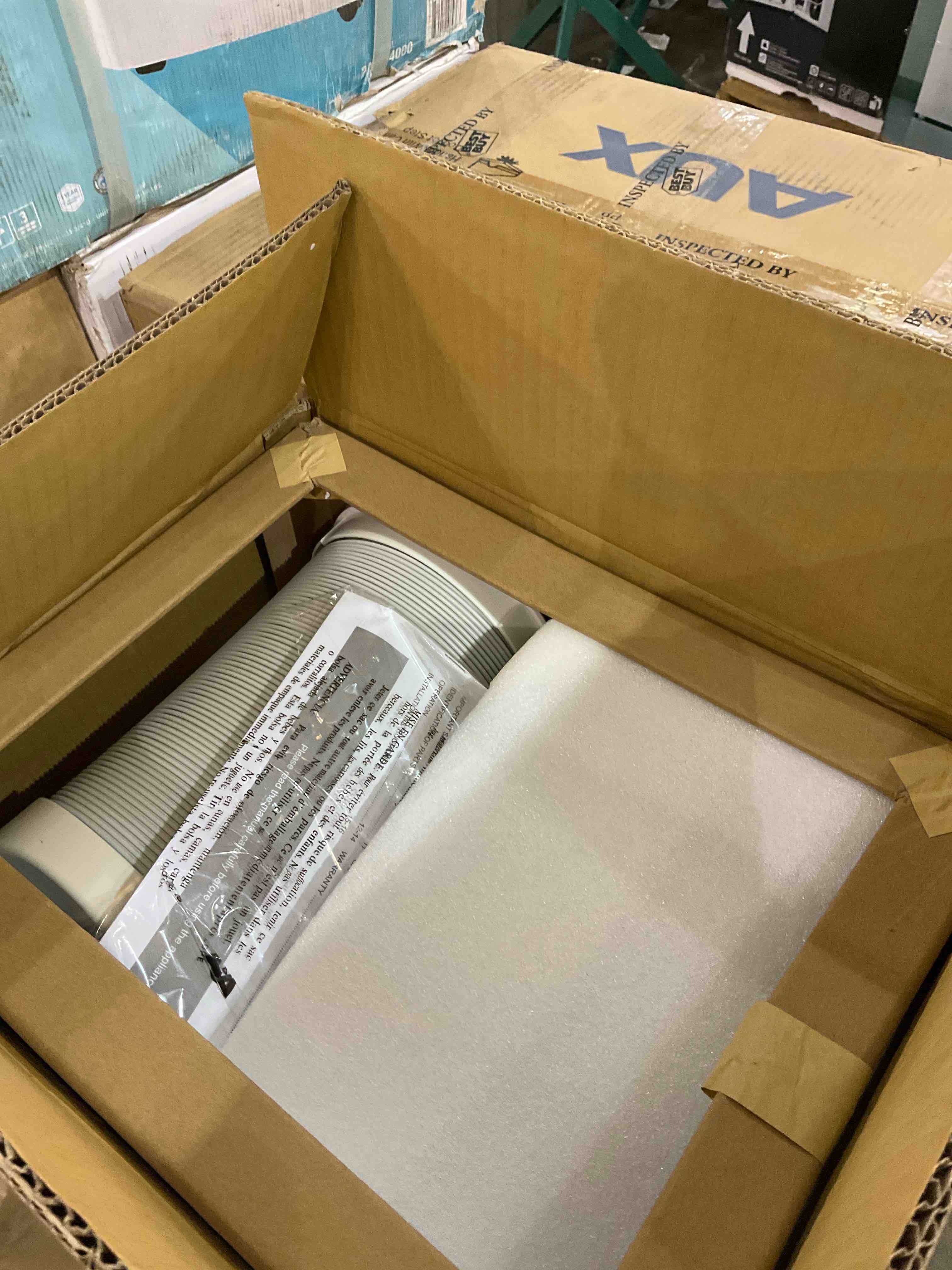 https://s3.amazonaws.com/lotting-images-prod/bidfta/PNK0272034_1736800113968.jpeg