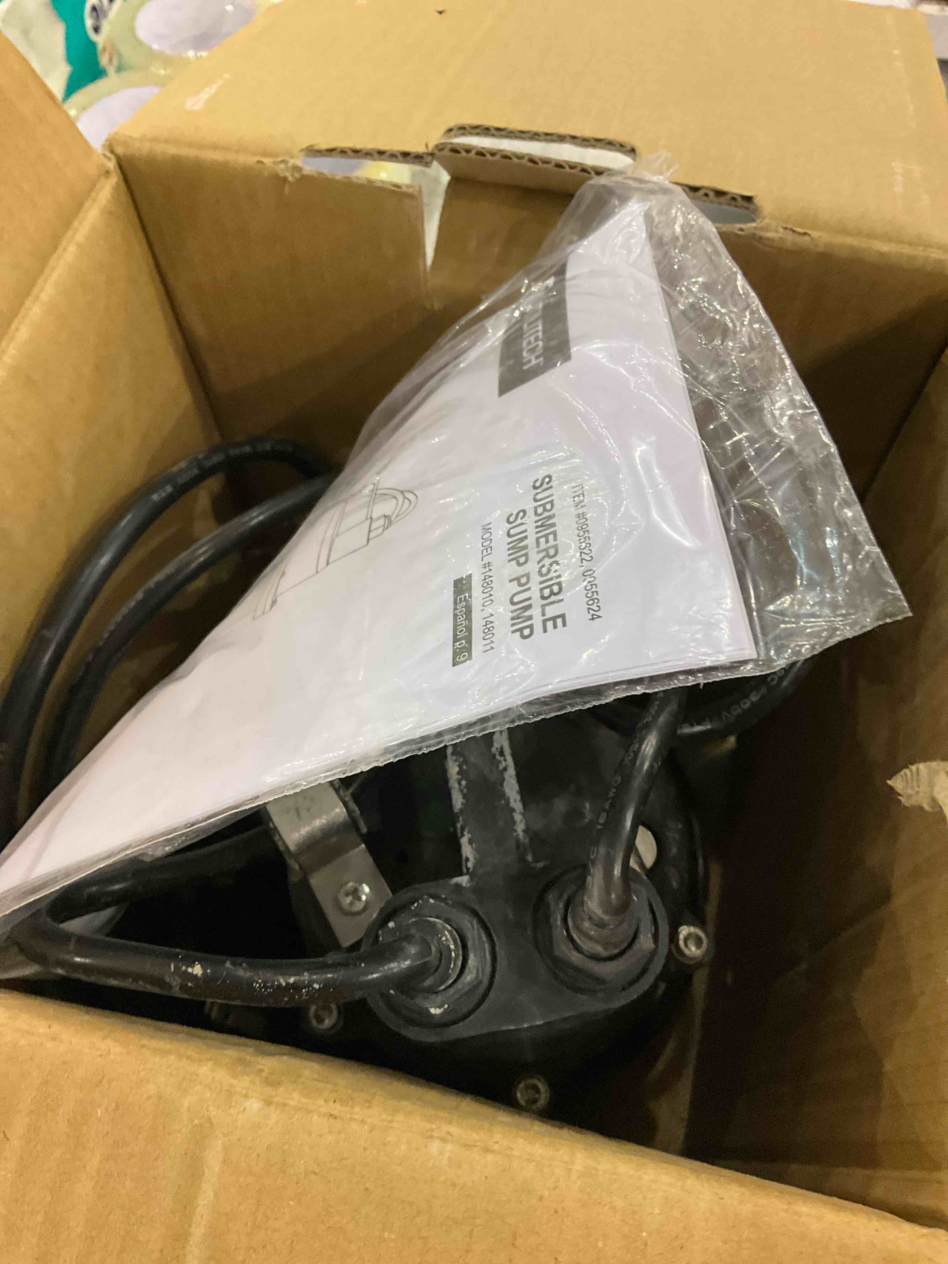 https://s3.amazonaws.com/lotting-images-prod/bidfta/PNK0272467_1736186092572.jpeg