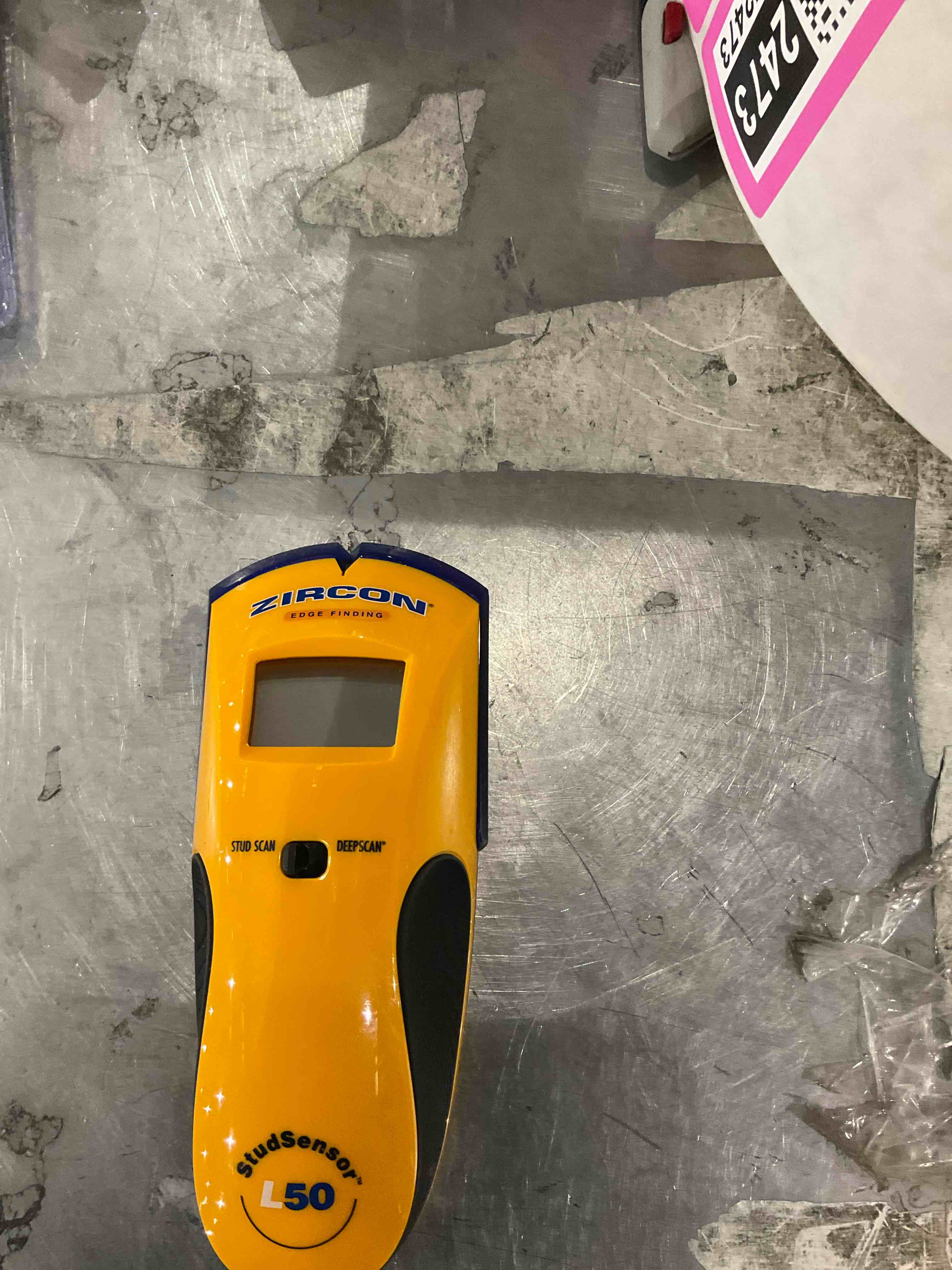 Stud scanner