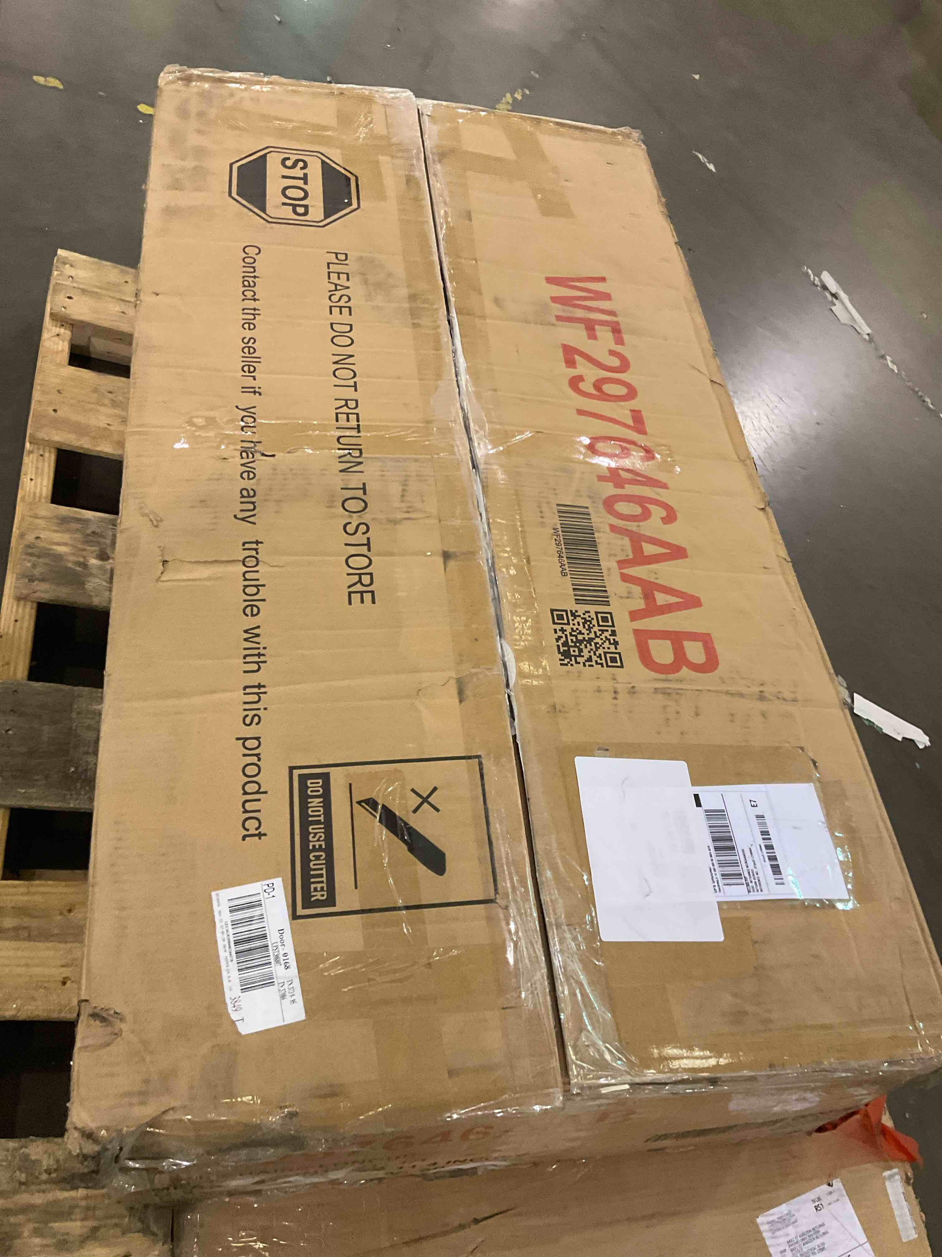 https://s3.amazonaws.com/lotting-images-prod/bidfta/PNK0273902_1732729130335.jpeg