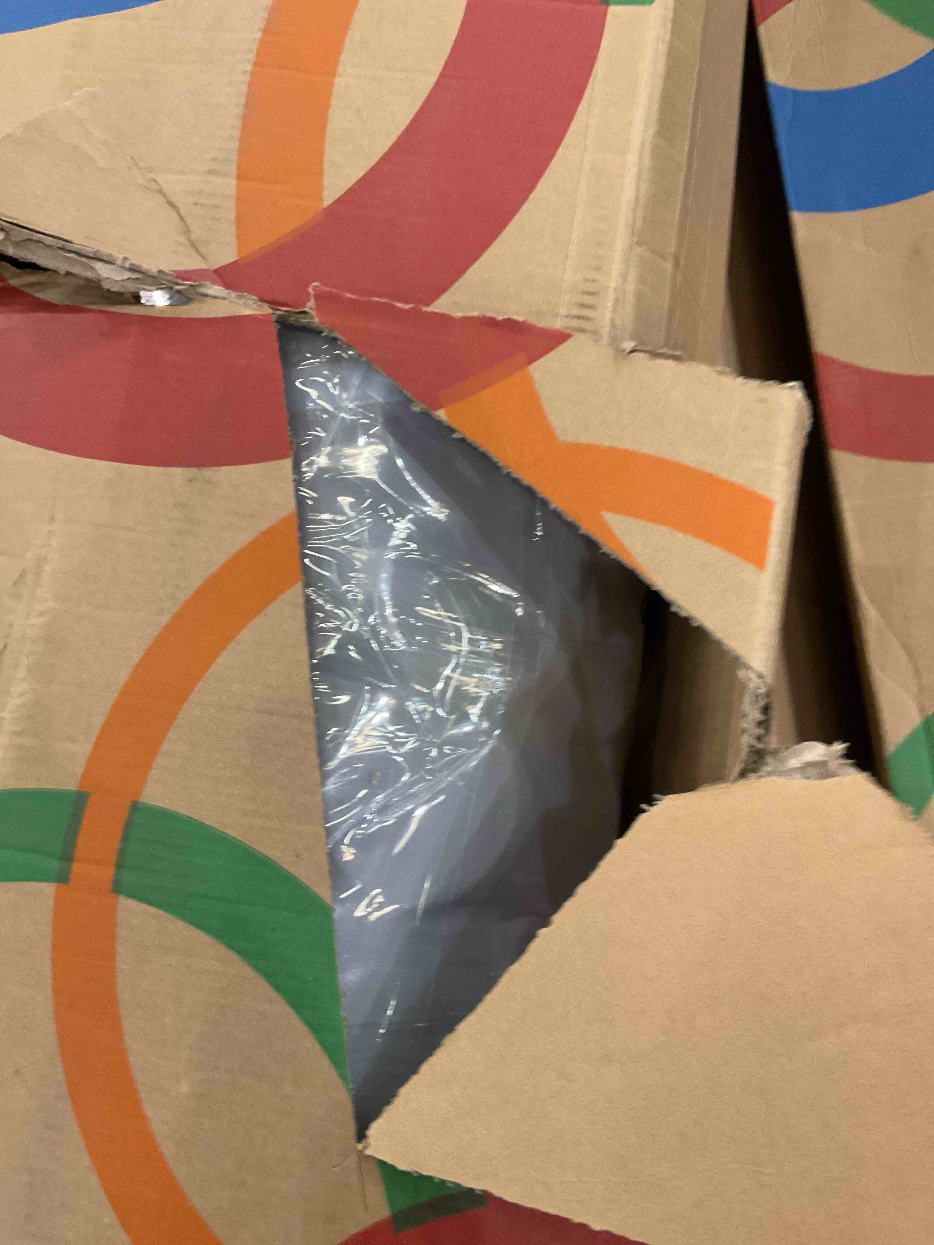 https://s3.amazonaws.com/lotting-images-prod/bidfta/PNK0276219_1736872883074.jpeg