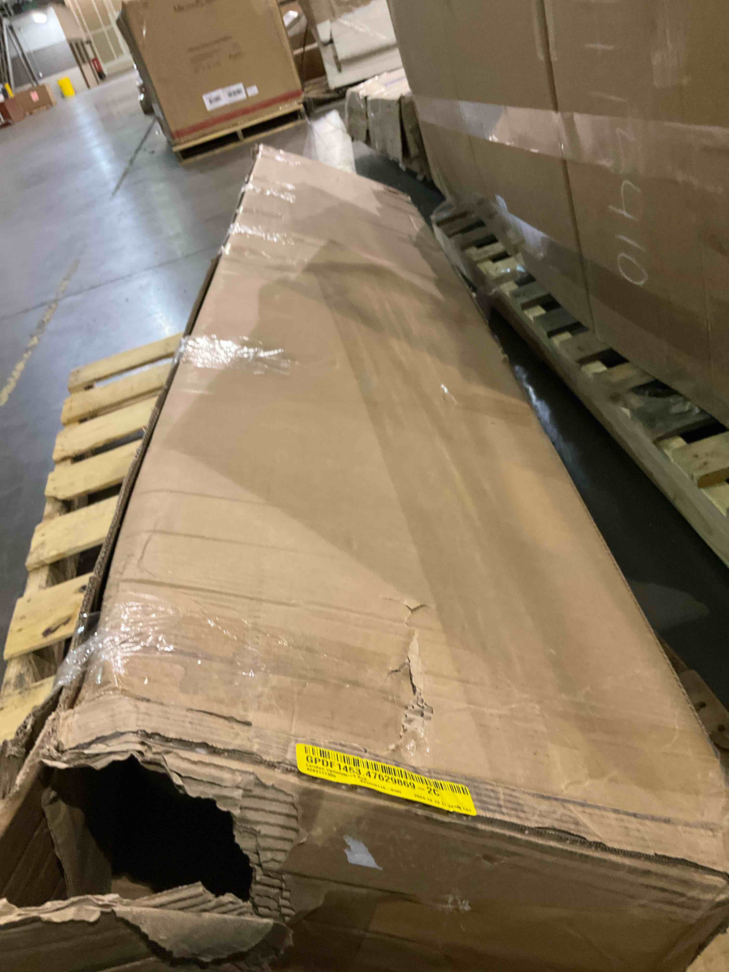 London Upholstered Bed