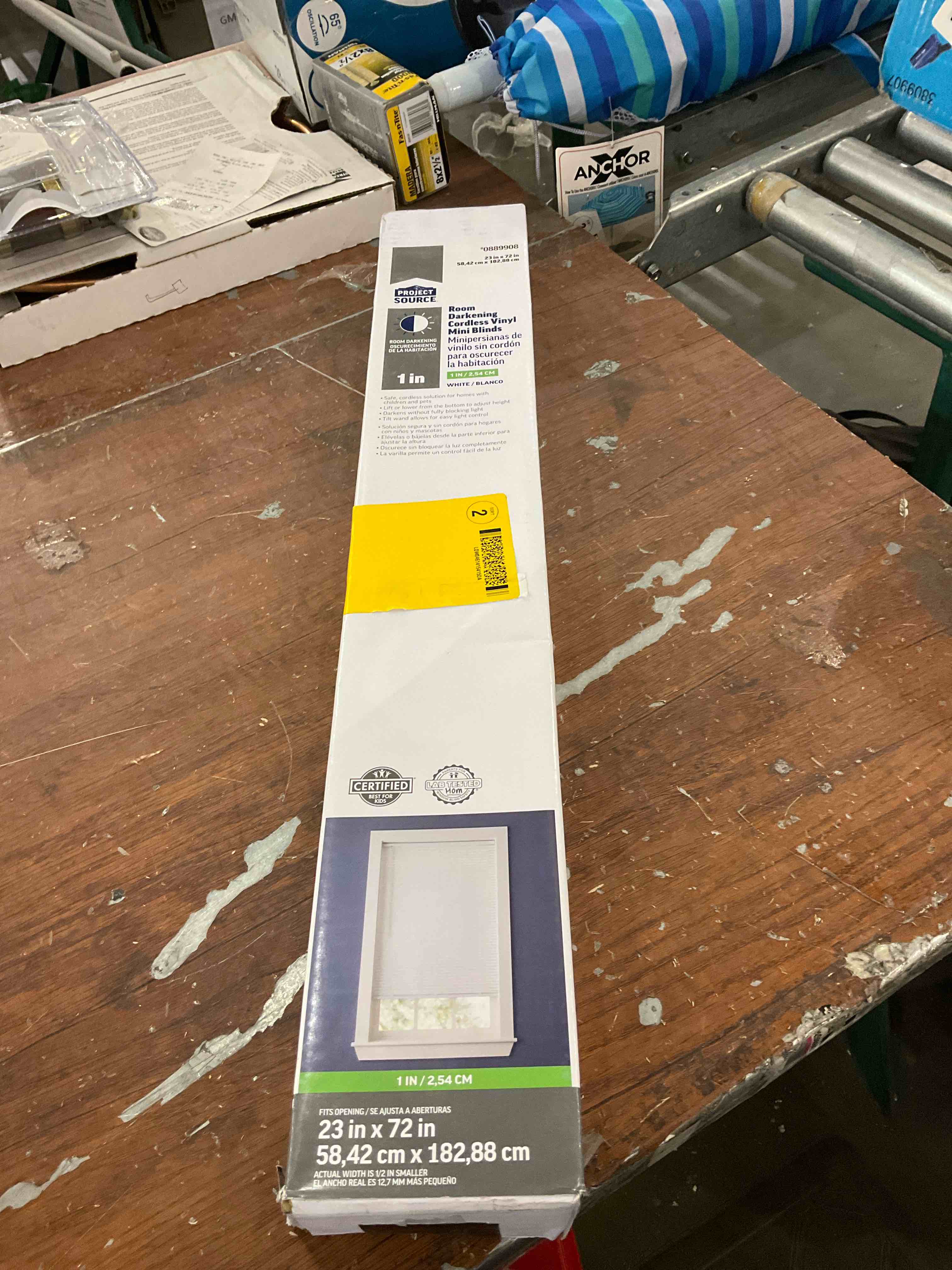 Project Source Room Darkening 1-in Slat Width 23-in x 72-in Cordless White Vinyl Ro