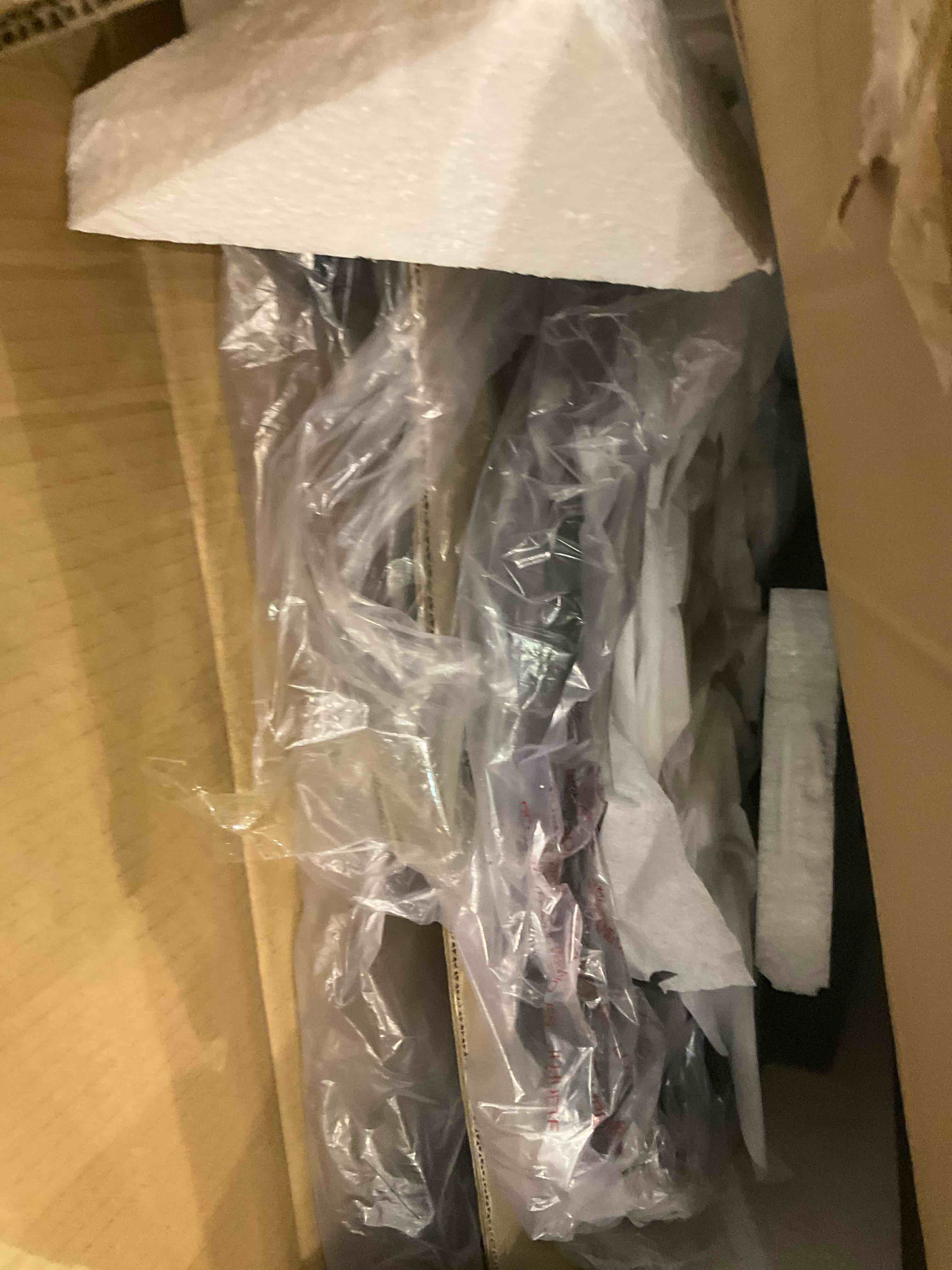 https://s3.amazonaws.com/lotting-images-prod/bidfta/PNK0277760_1733506485649.jpeg