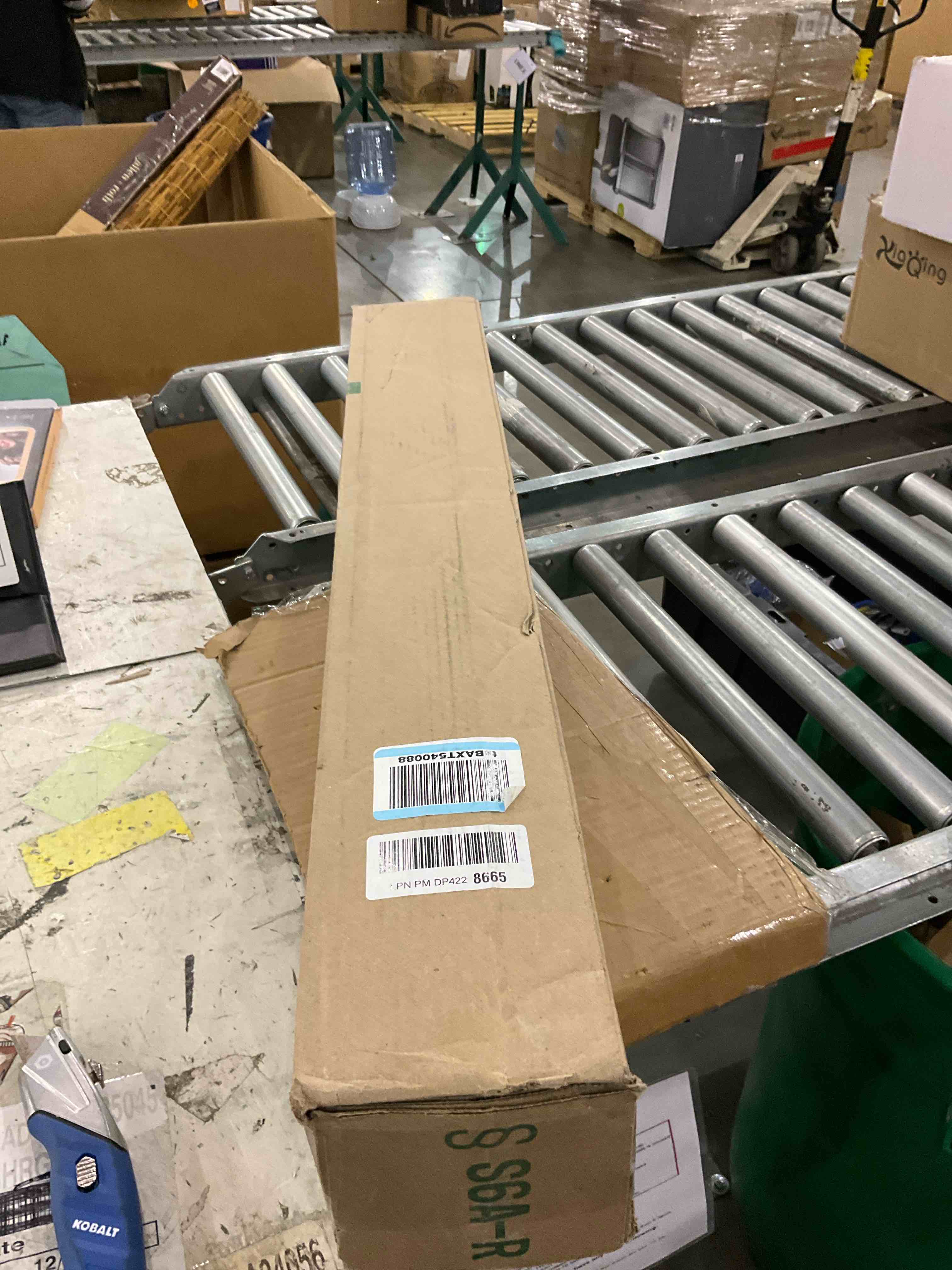 https://s3.amazonaws.com/lotting-images-prod/bidfta/PNK0278175_1738595882181.jpeg