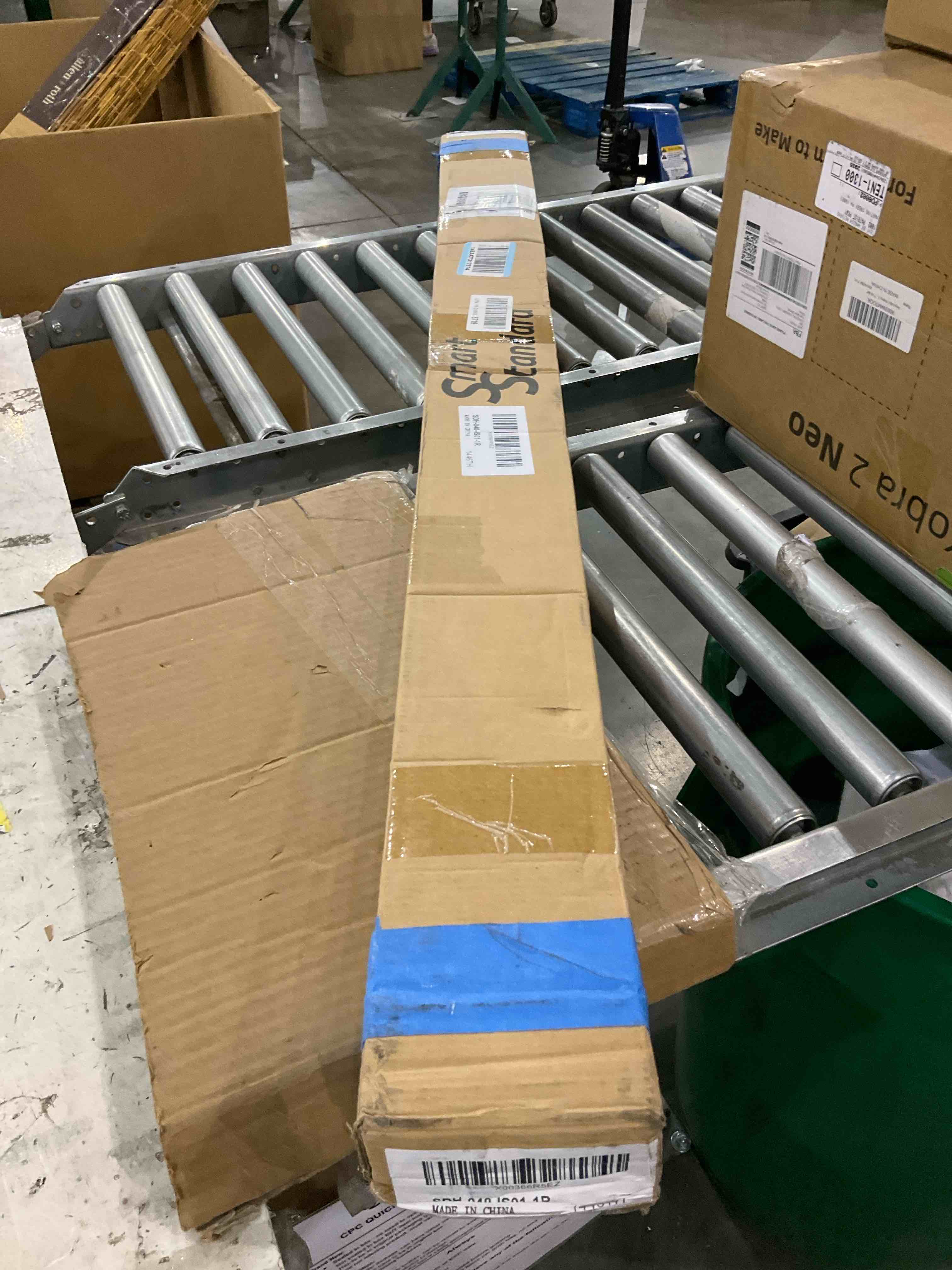 https://s3.amazonaws.com/lotting-images-prod/bidfta/PNK0278421_1738330022914.jpeg