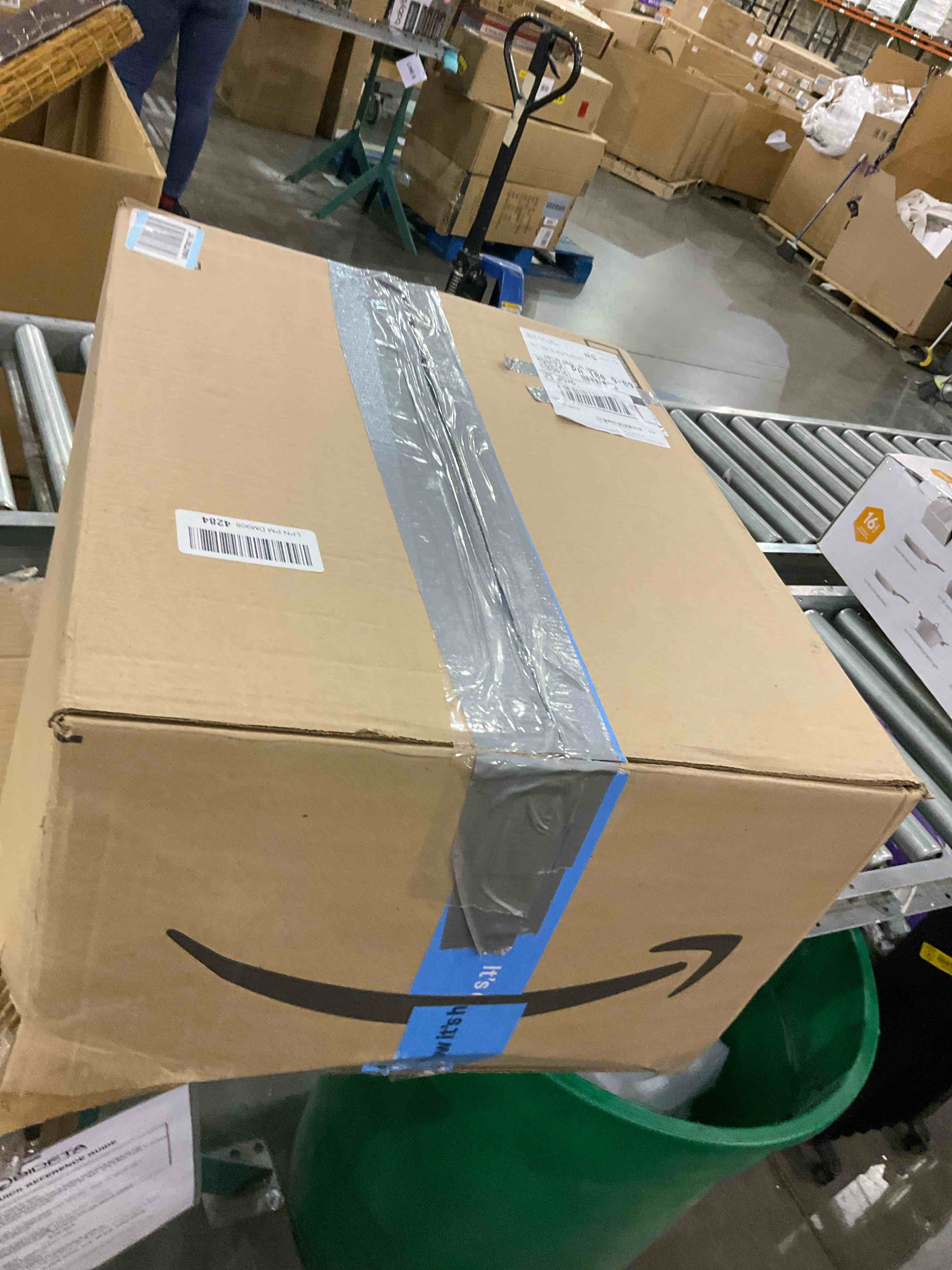 https://s3.amazonaws.com/lotting-images-prod/bidfta/PNK0278425_1738329562834.jpeg