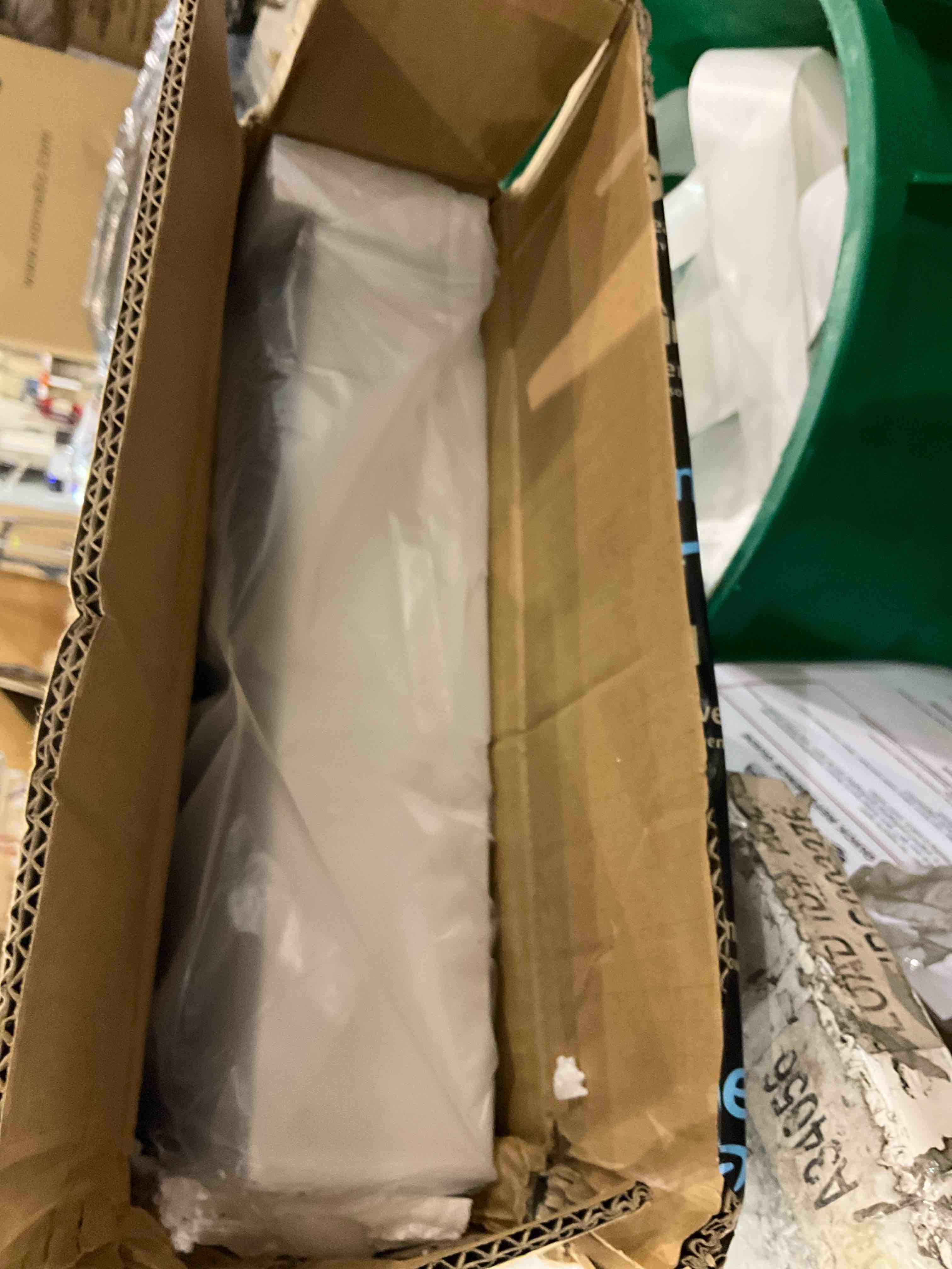 https://s3.amazonaws.com/lotting-images-prod/bidfta/PNK0278481_1738266123408.jpeg