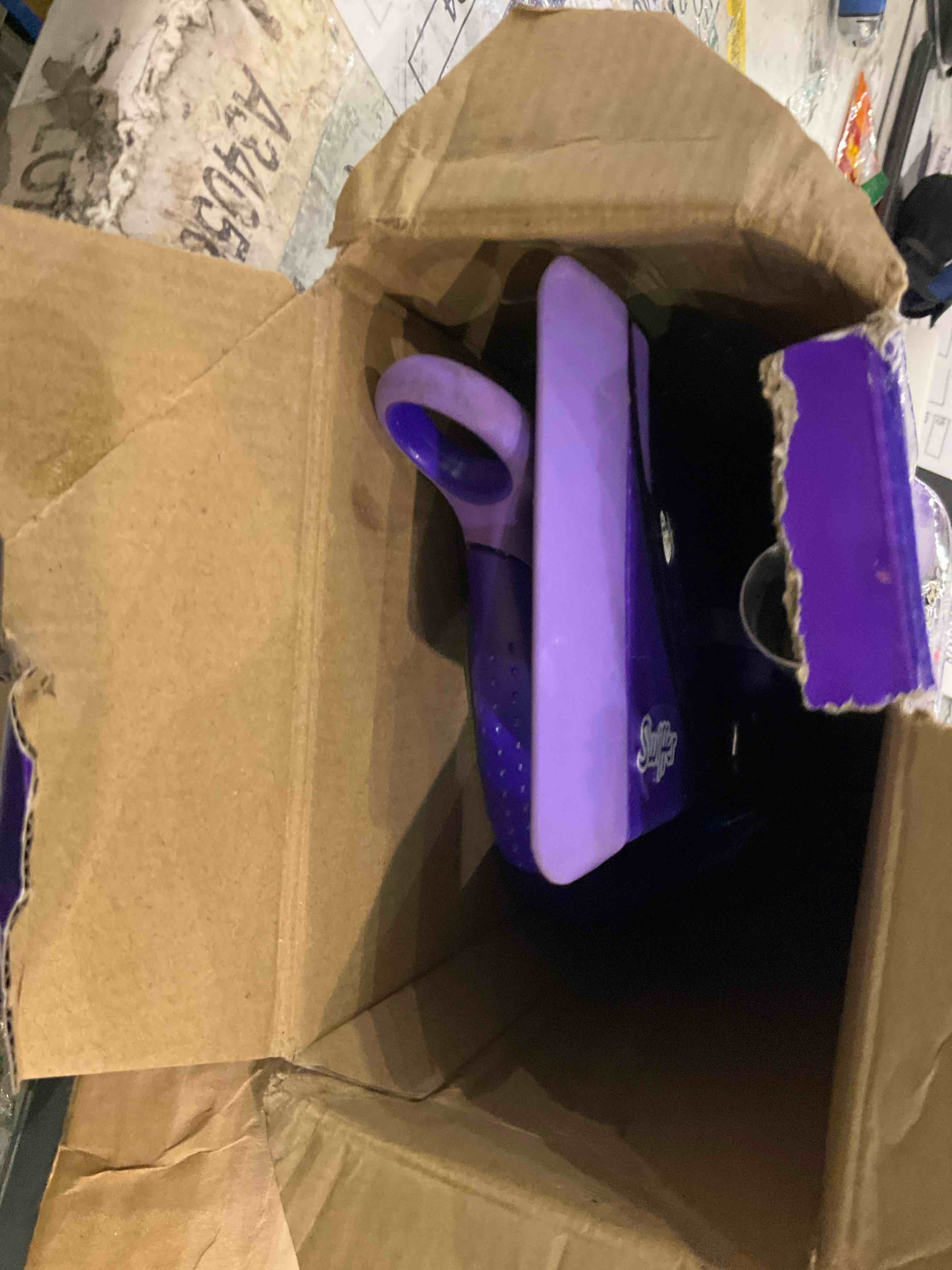 https://s3.amazonaws.com/lotting-images-prod/bidfta/PNK0278541_1738256259023.jpeg