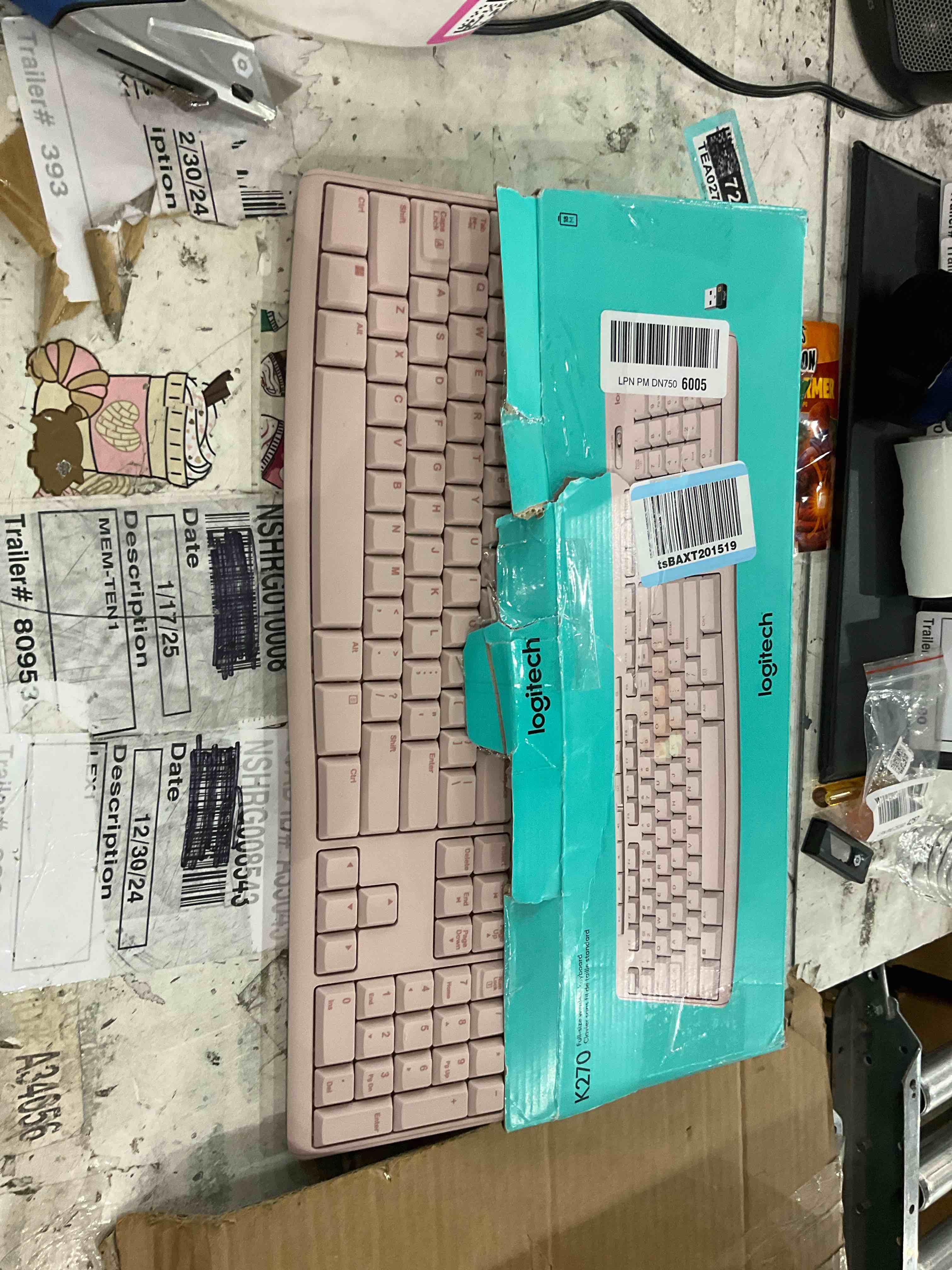 https://s3.amazonaws.com/lotting-images-prod/bidfta/PNK0278545_1738255853344.jpeg