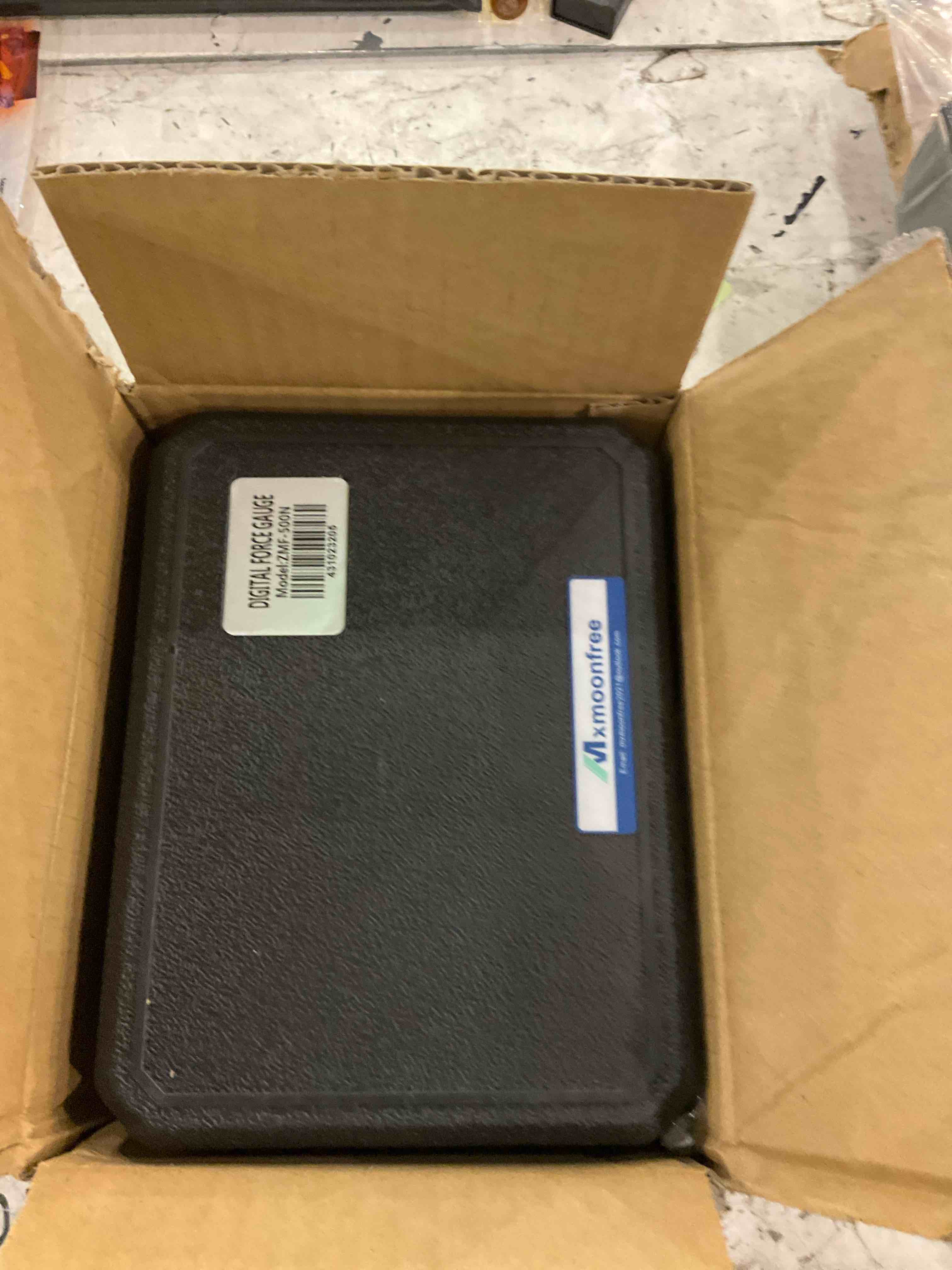 https://s3.amazonaws.com/lotting-images-prod/bidfta/PNK0278549_1738255342495.jpeg