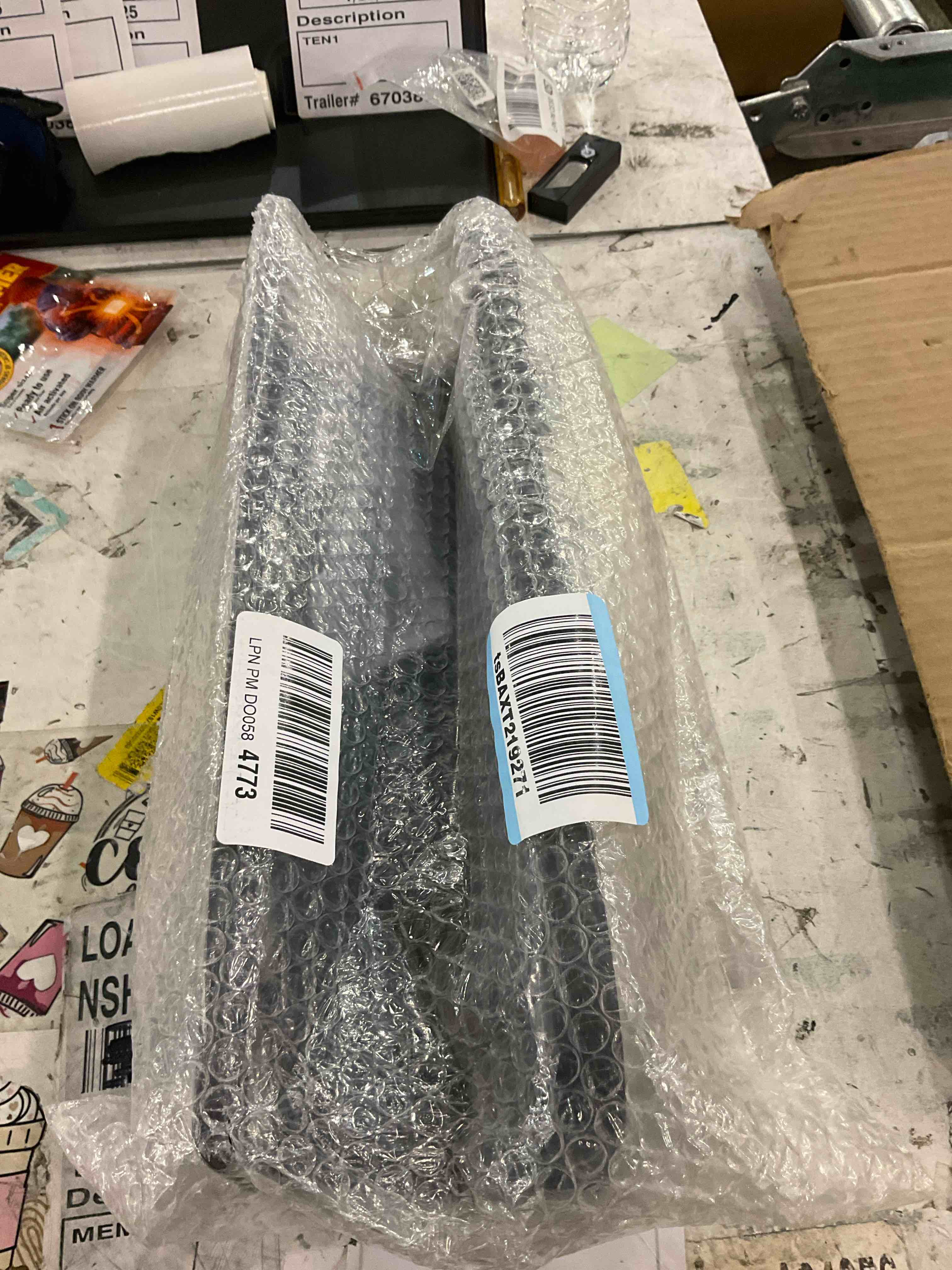 https://s3.amazonaws.com/lotting-images-prod/bidfta/PNK0278622_1738248584041.jpeg