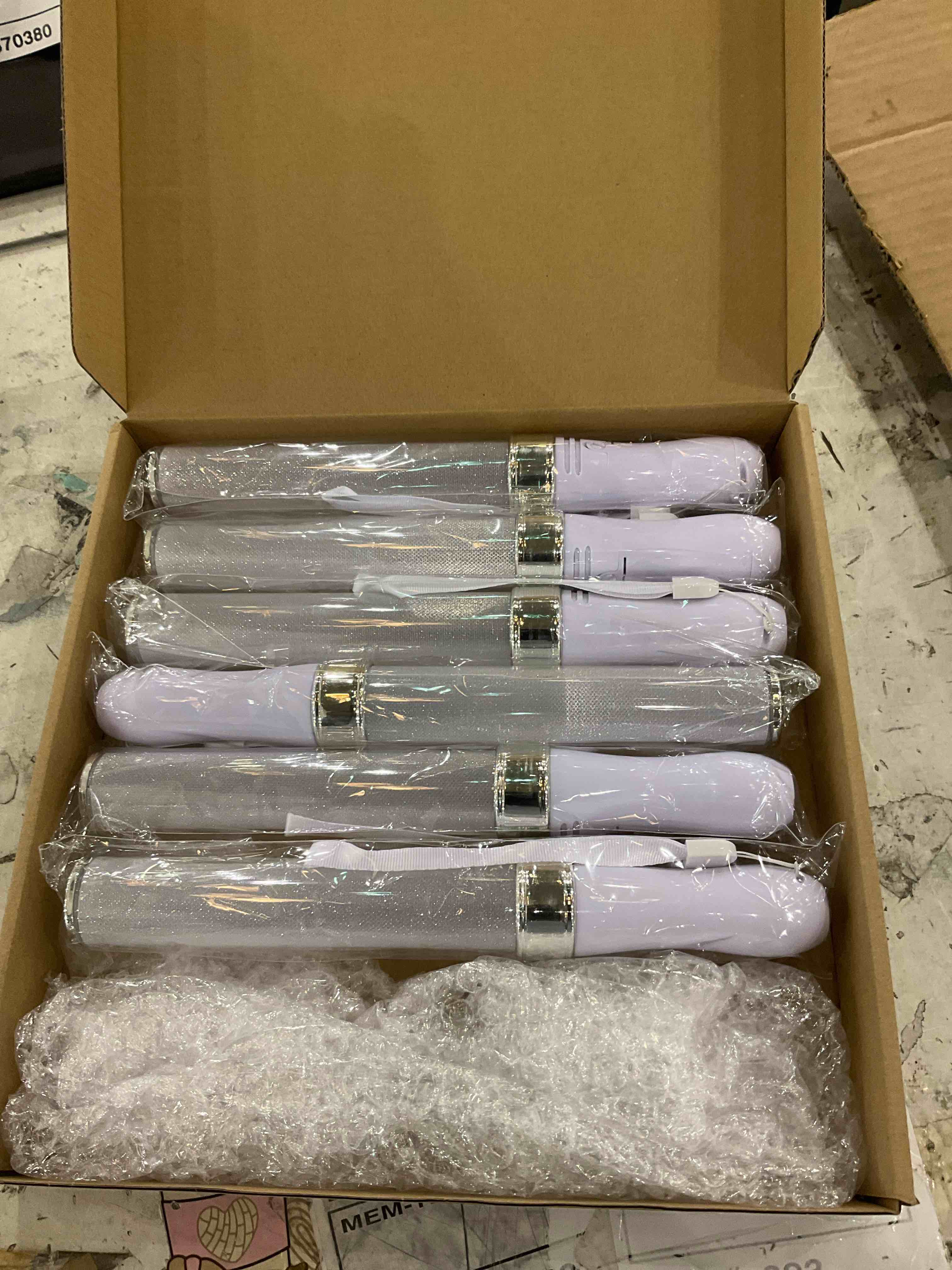 https://s3.amazonaws.com/lotting-images-prod/bidfta/PNK0278875_1738169044736.jpeg