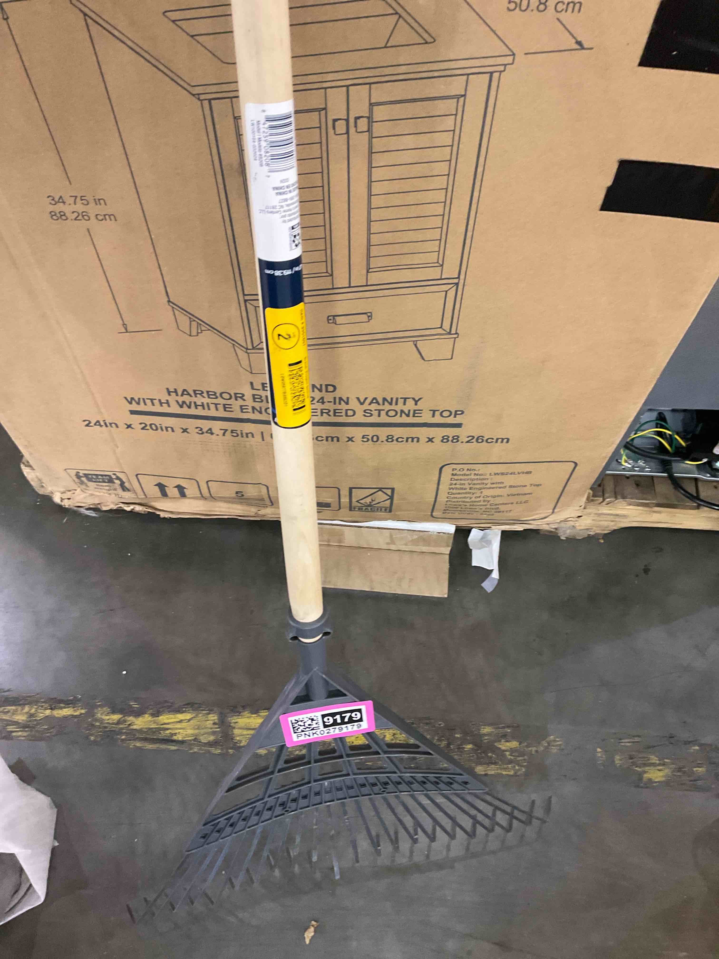 https://s3.amazonaws.com/lotting-images-prod/bidfta/PNK0279178_1737985949484.jpeg